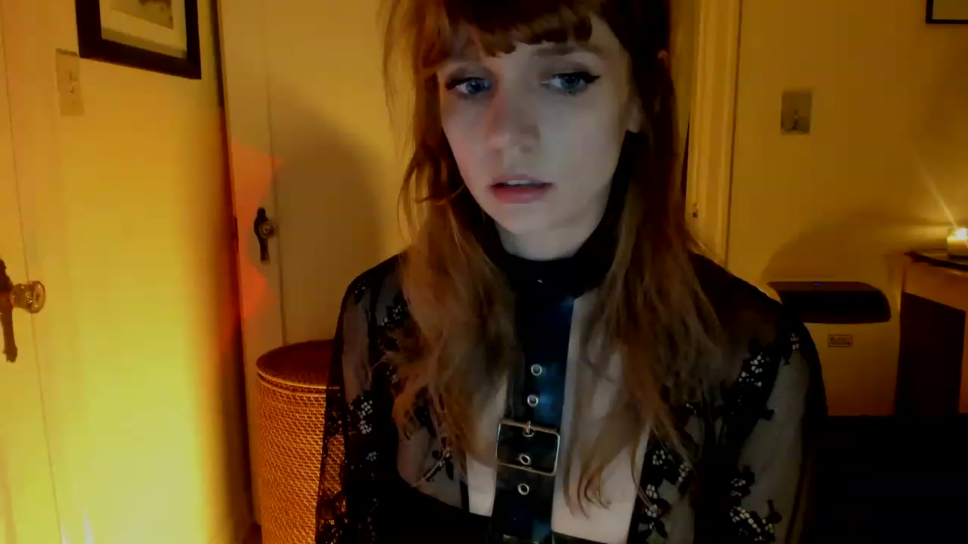 Gallery image thumbnail from muffinmoon's myfreecams stream on, 11/27/2022, 07:42 image 6 of 20