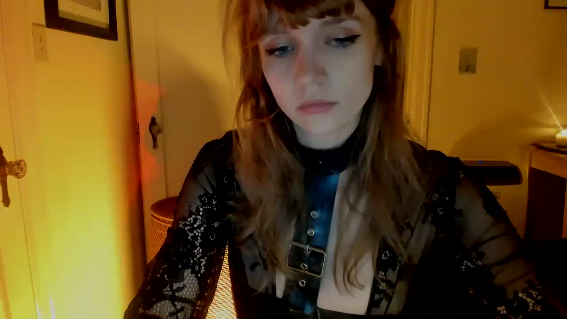 Gallery image thumbnail from muffinmoon's myfreecams stream on, 11/27/2022, 07:42 image 5 of 20