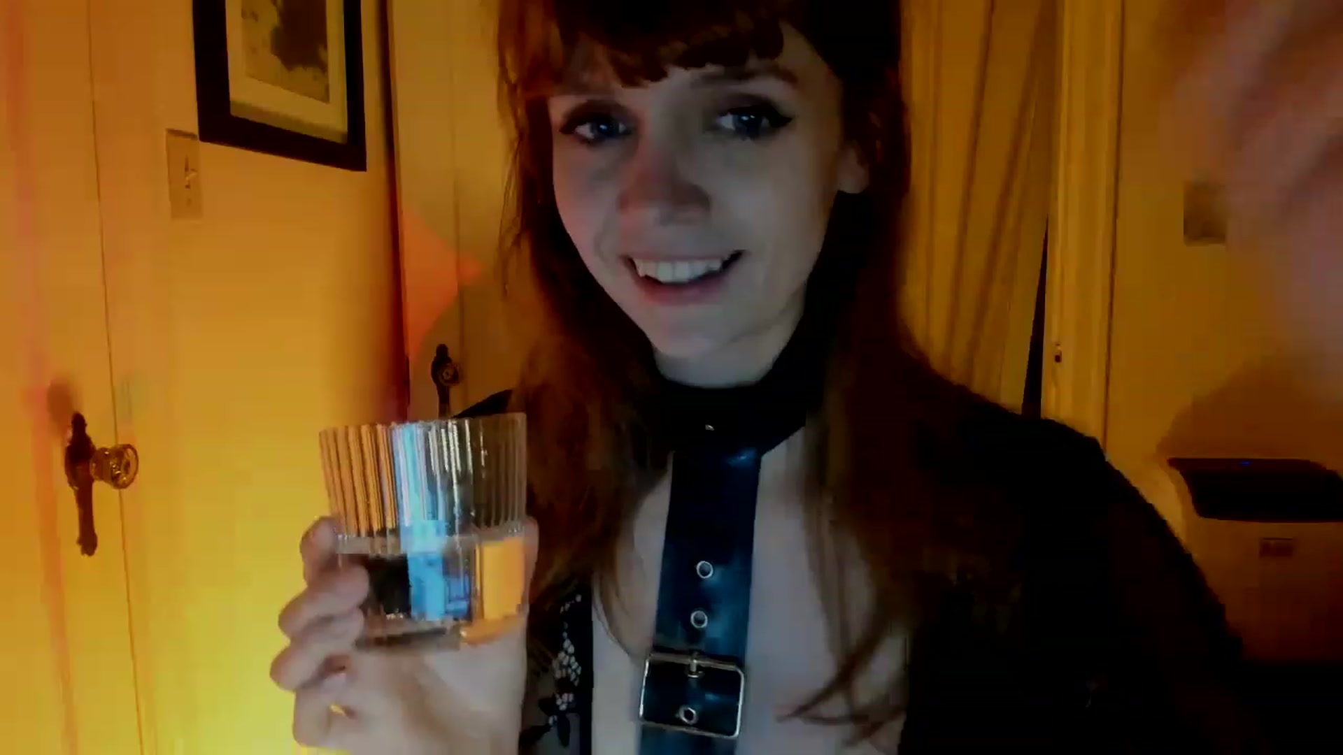 Gallery image thumbnail from muffinmoon's myfreecams stream on, 11/27/2022, 07:42 image 13 of 20