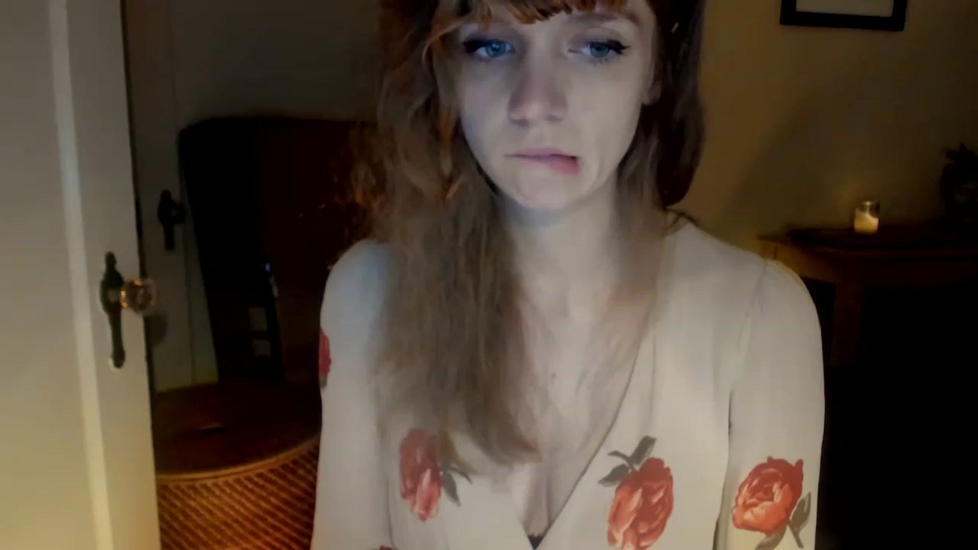 Gallery image thumbnail from muffinmoon's myfreecams stream on, 12/15/2022, 07:39 image 3 of 20