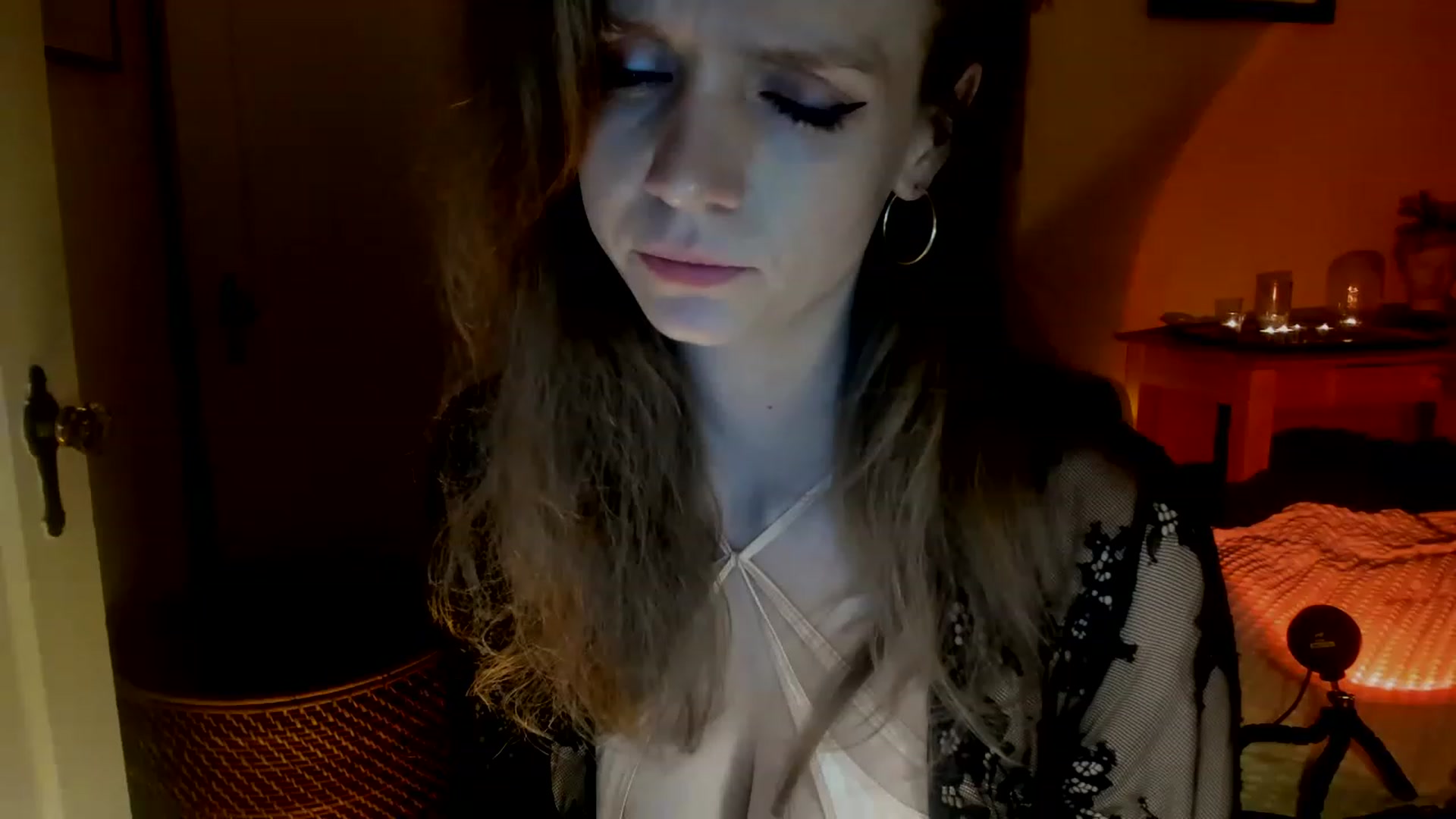 Gallery image thumbnail from muffinmoon's myfreecams stream on, 12/18/2022, 06:28 image 20 of 20