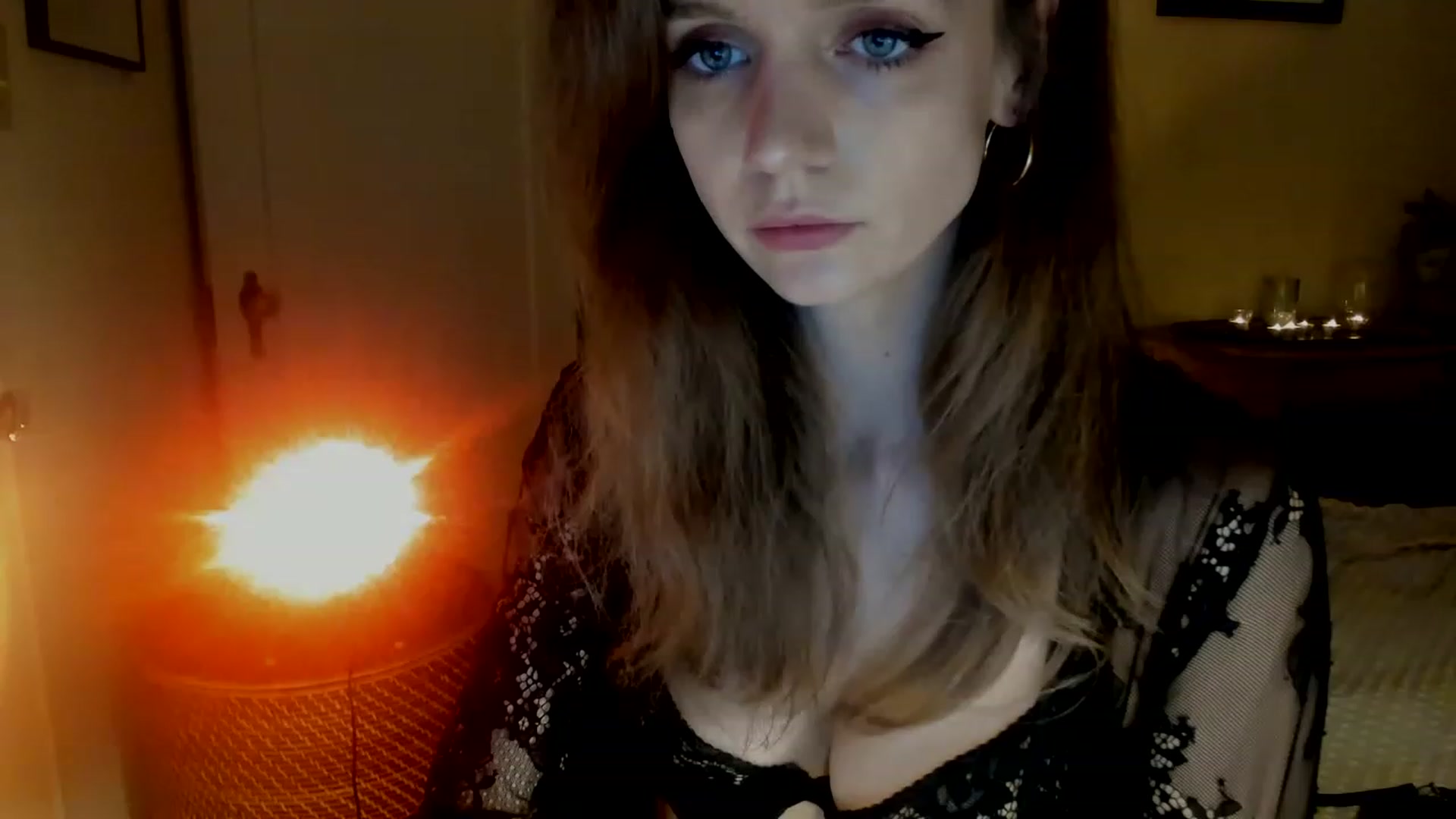 Gallery image thumbnail from muffinmoon's myfreecams stream on, 12/18/2022, 06:28 image 5 of 20
