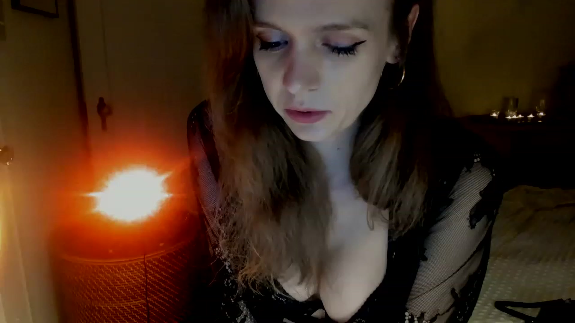 Gallery image thumbnail from muffinmoon's myfreecams stream on, 12/18/2022, 06:28 image 2 of 20