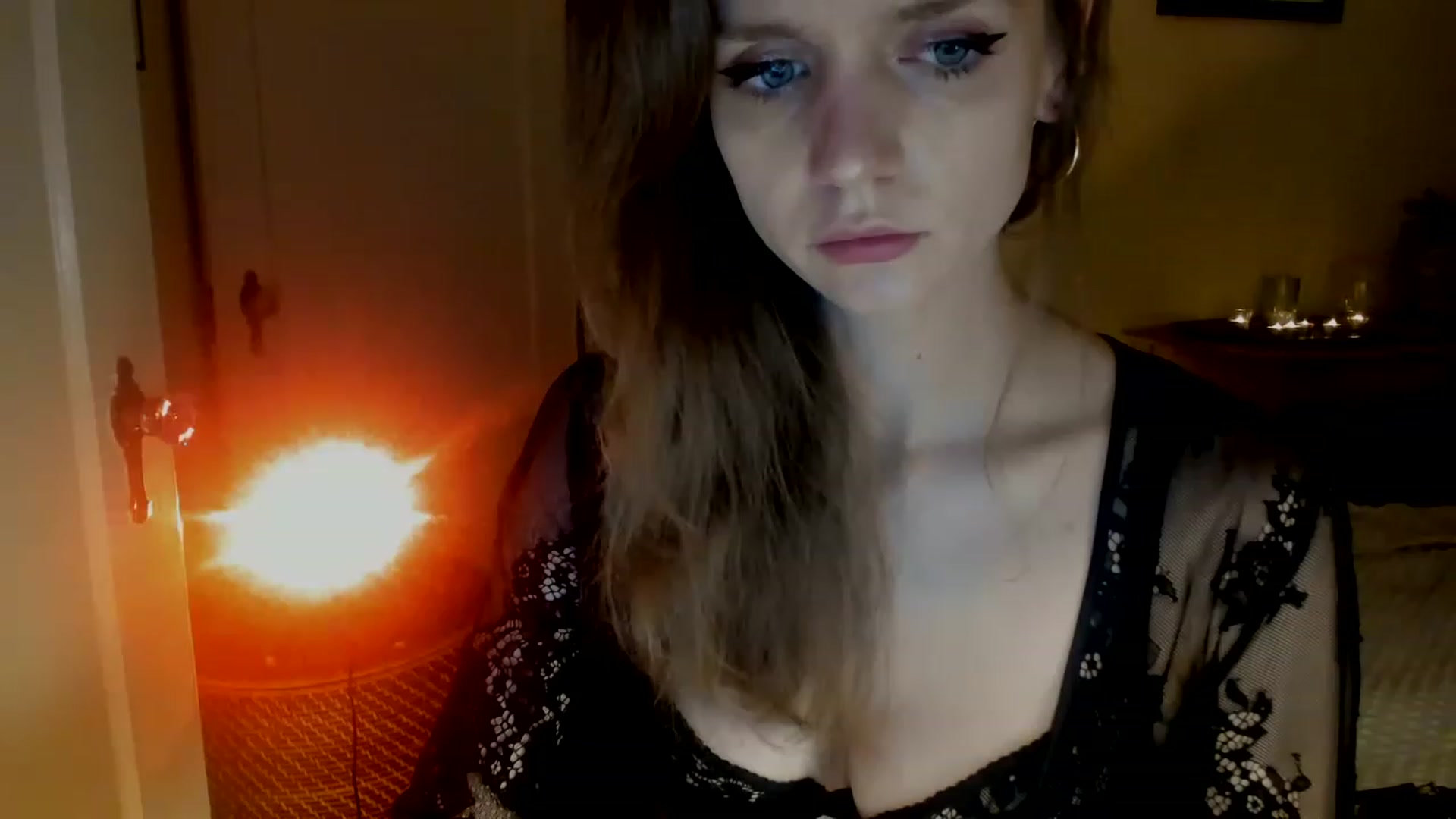 Gallery image thumbnail from muffinmoon's myfreecams stream on, 12/18/2022, 06:28 image 7 of 20