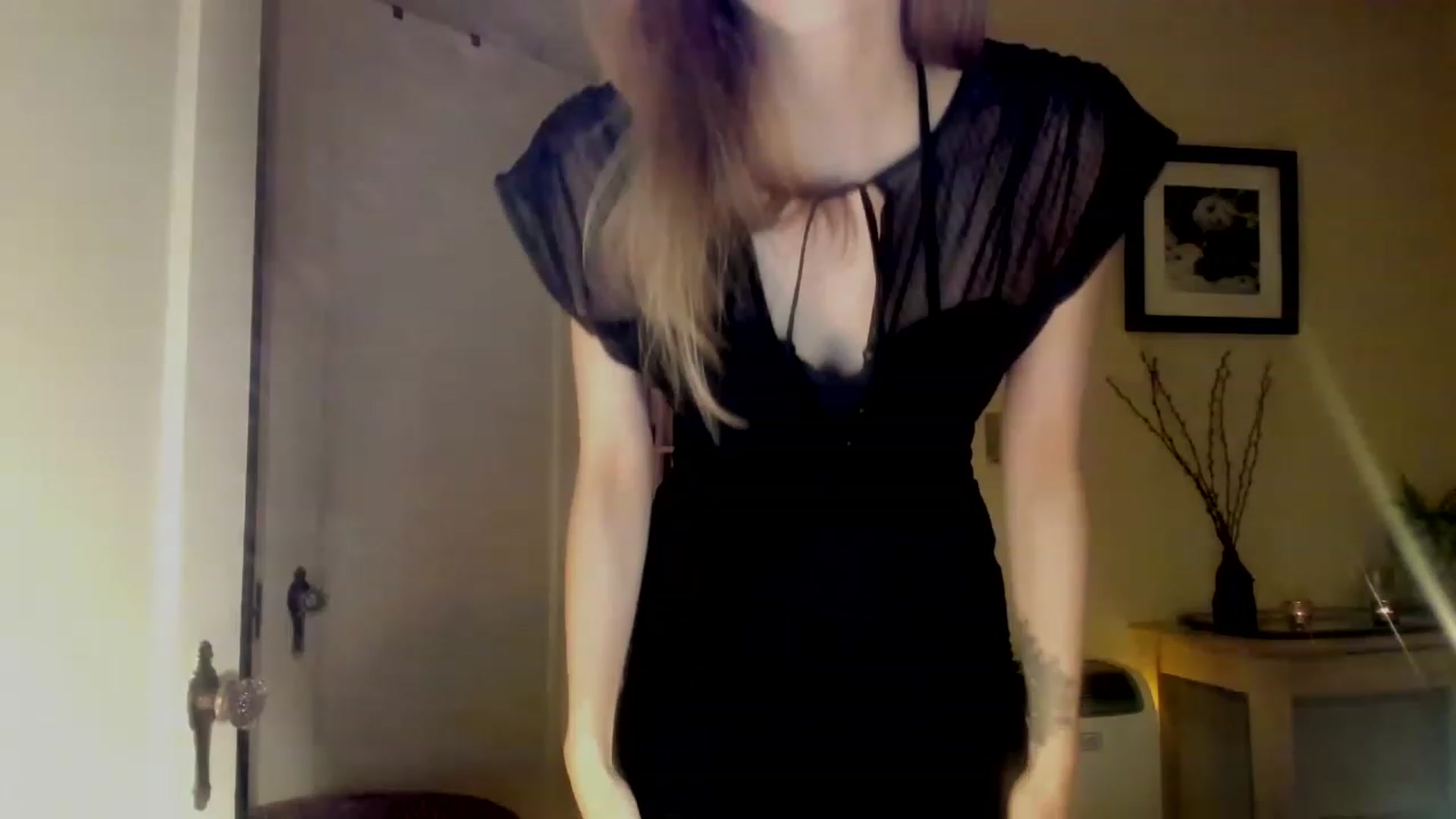 Gallery image thumbnail from muffinmoon's myfreecams stream on, 12/29/2022, 09:26 image 1 of 20