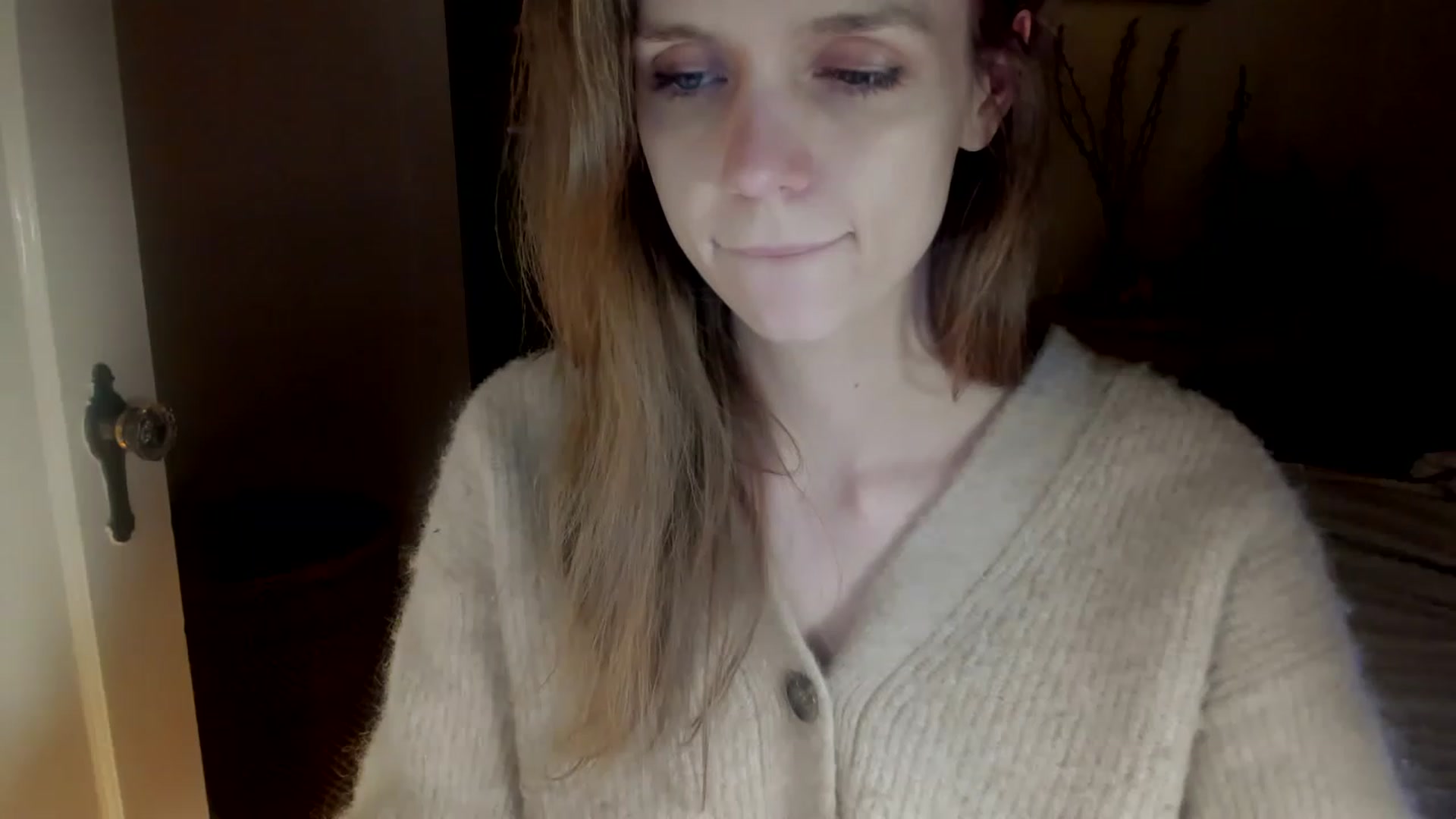 Gallery image thumbnail from muffinmoon's myfreecams stream on, 01/06/2023, 07:51 image 4 of 20