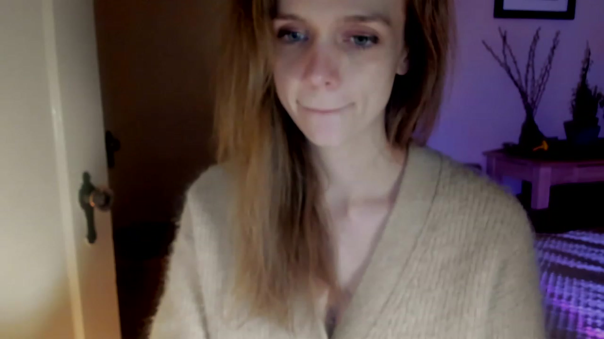 Gallery image thumbnail from muffinmoon's myfreecams stream on, 01/06/2023, 07:51 image 12 of 20