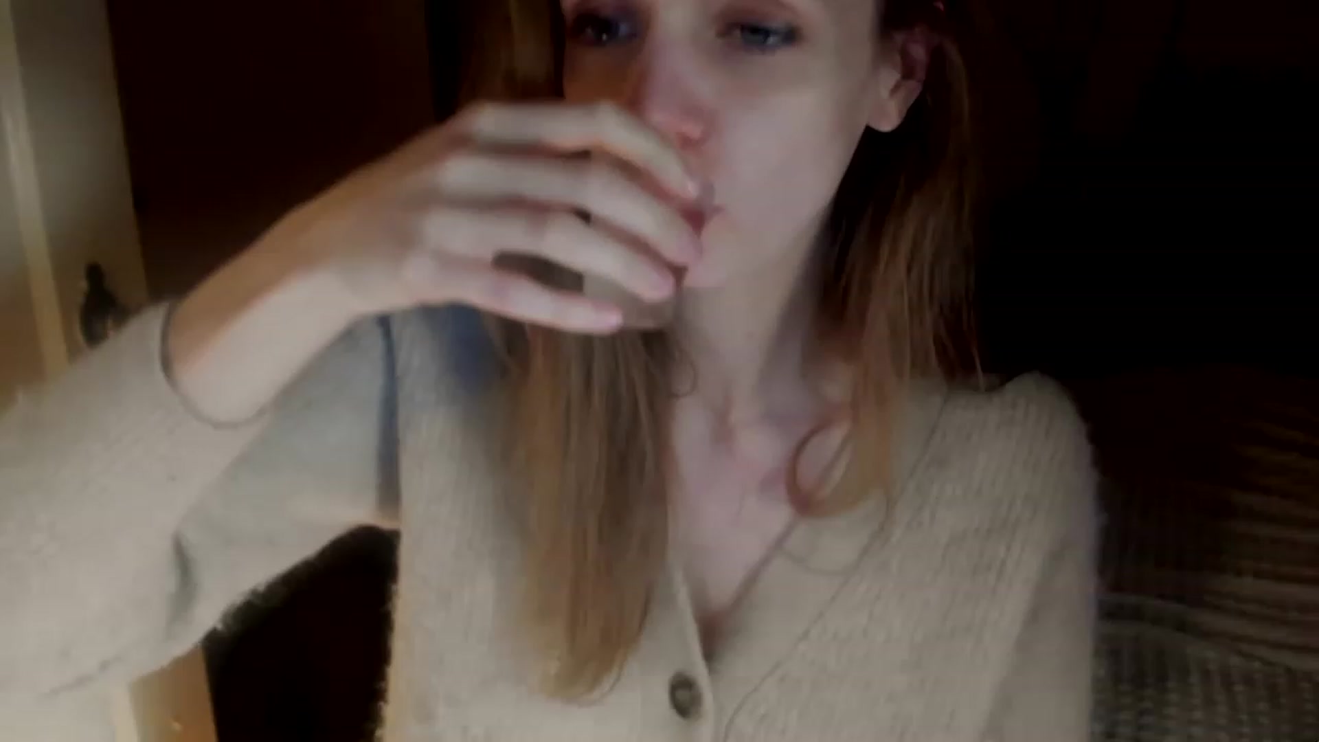Gallery image thumbnail from muffinmoon's myfreecams stream on, 01/06/2023, 07:51 image 1 of 20
