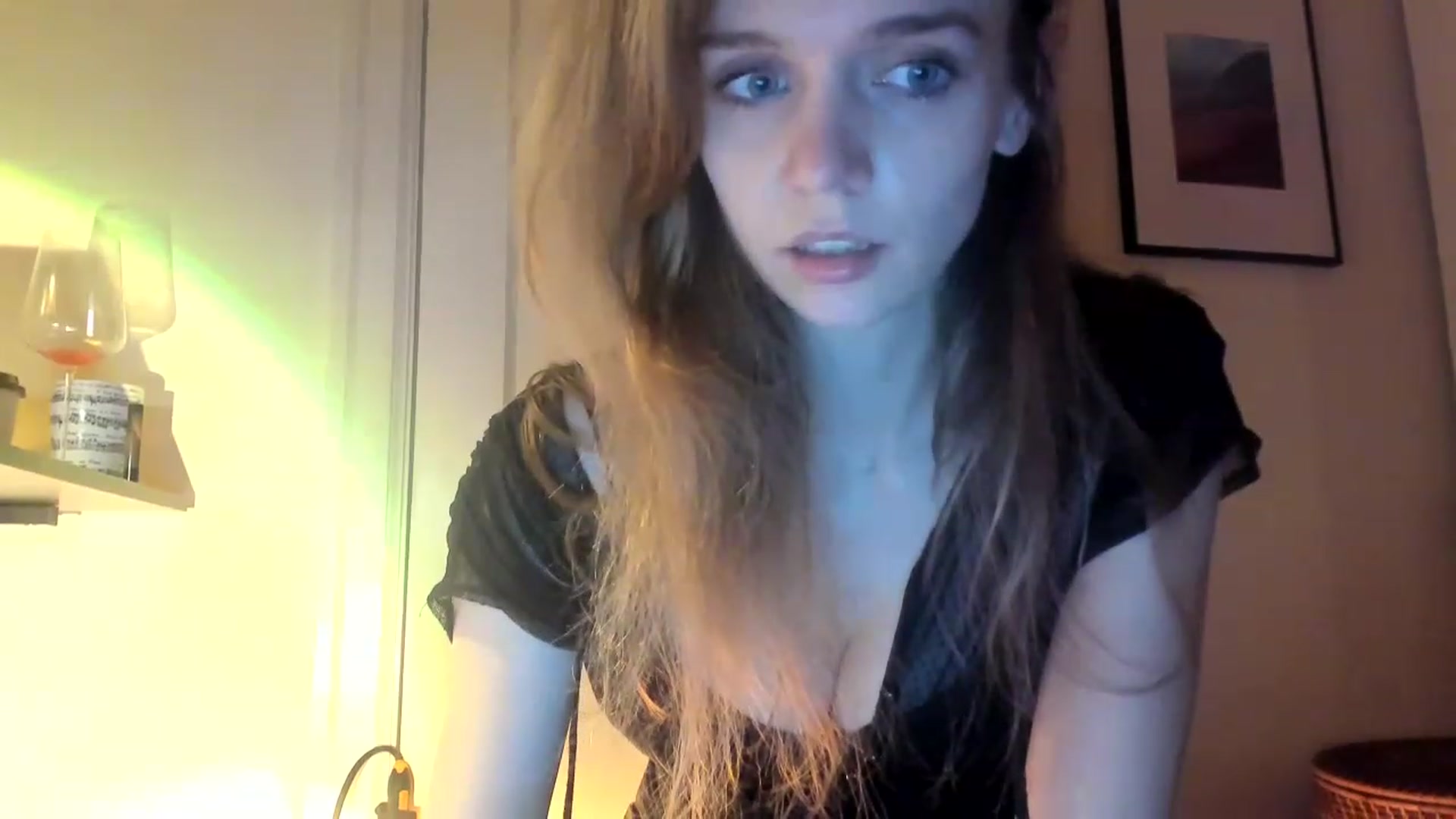 Gallery image thumbnail from muffinmoon's myfreecams stream on, 01/10/2023, 08:06 image 10 of 20