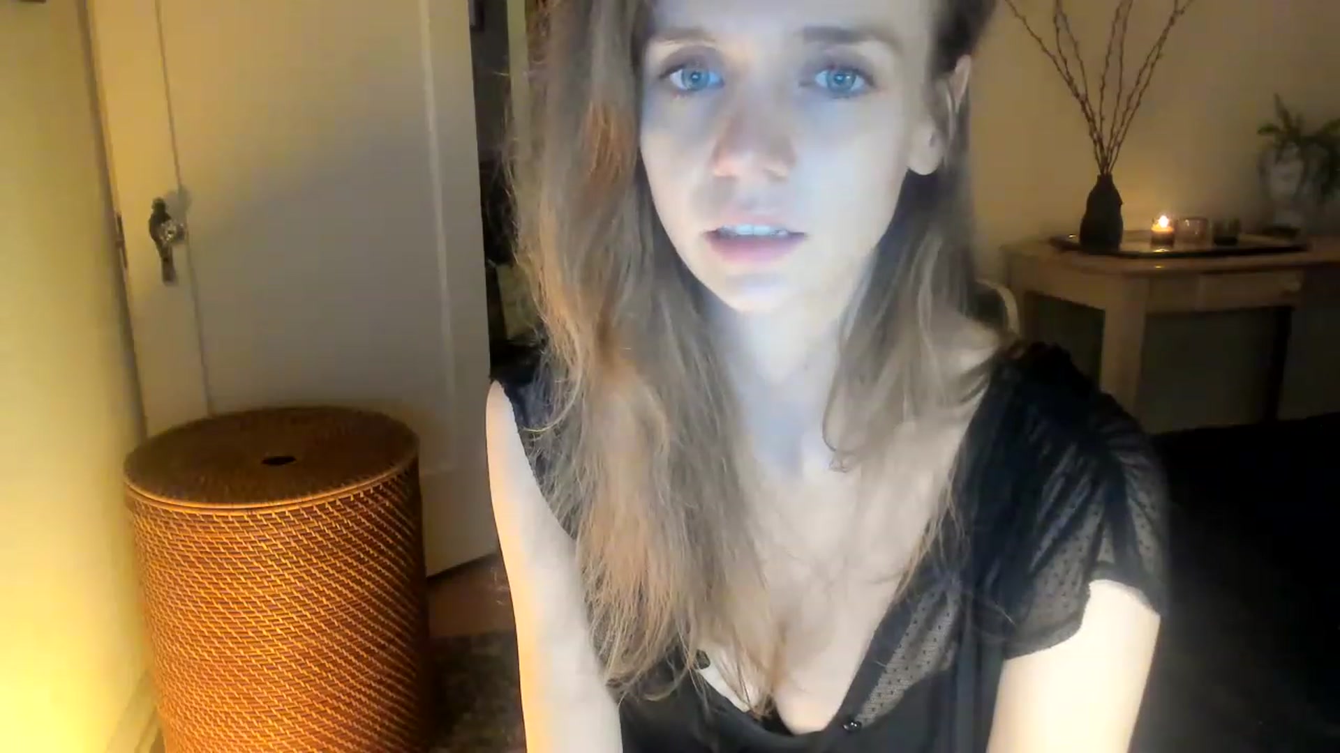 Gallery image thumbnail from muffinmoon's myfreecams stream on, 01/10/2023, 08:06 image 18 of 20