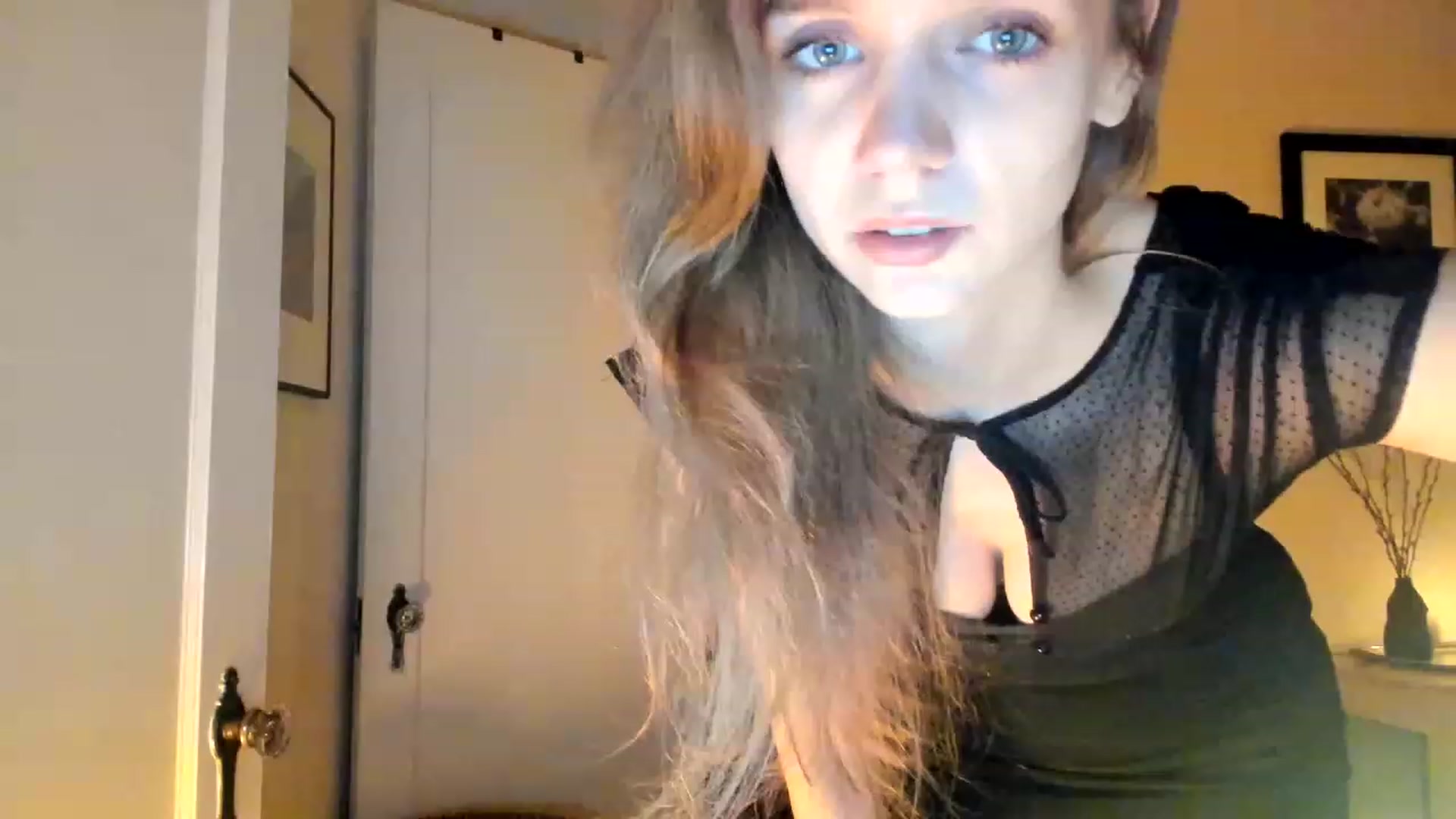 Gallery image thumbnail from muffinmoon's myfreecams stream on, 01/10/2023, 08:06 image 2 of 20