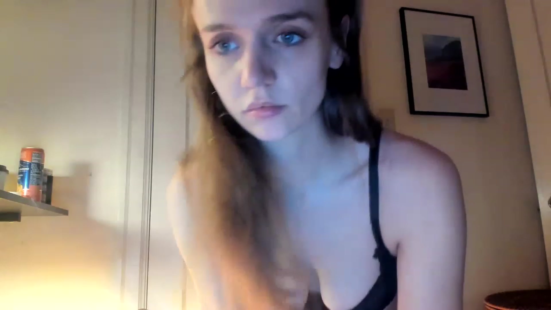 Gallery image thumbnail from muffinmoon's myfreecams stream on, 01/10/2023, 08:33 image 6 of 20