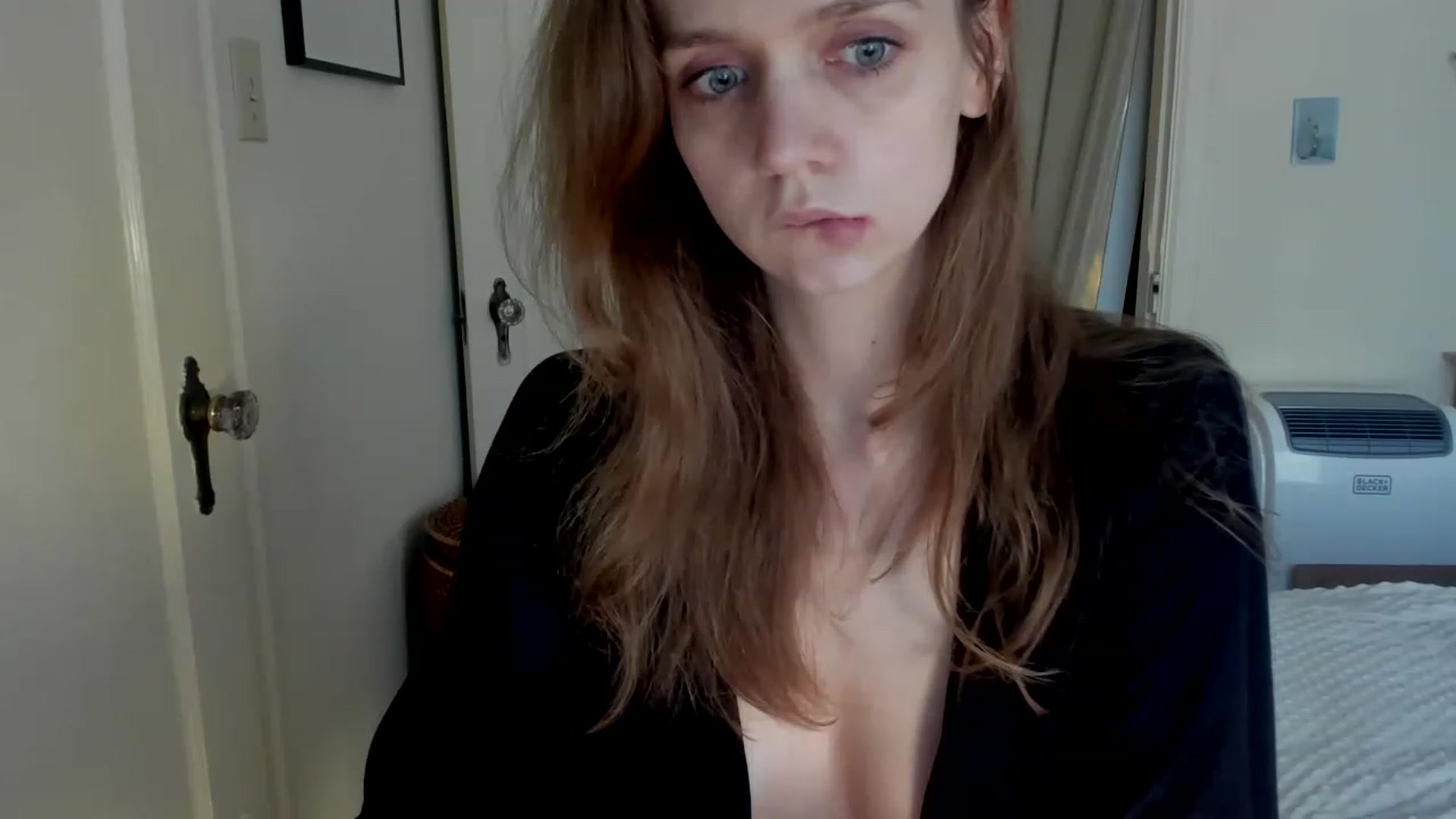 Gallery image thumbnail from muffinmoon's myfreecams stream on, 01/15/2023, 21:04 image 16 of 20