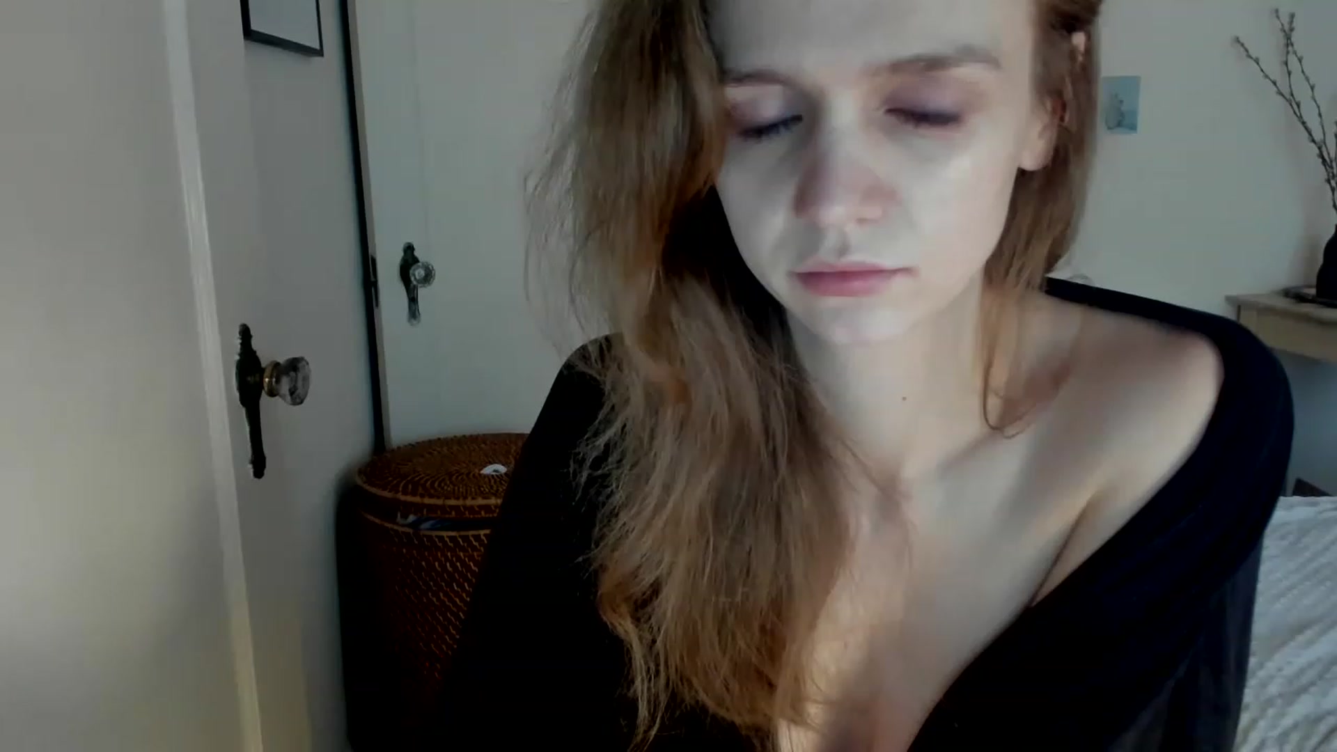 Gallery image thumbnail from muffinmoon's myfreecams stream on, 01/15/2023, 21:04 image 3 of 20