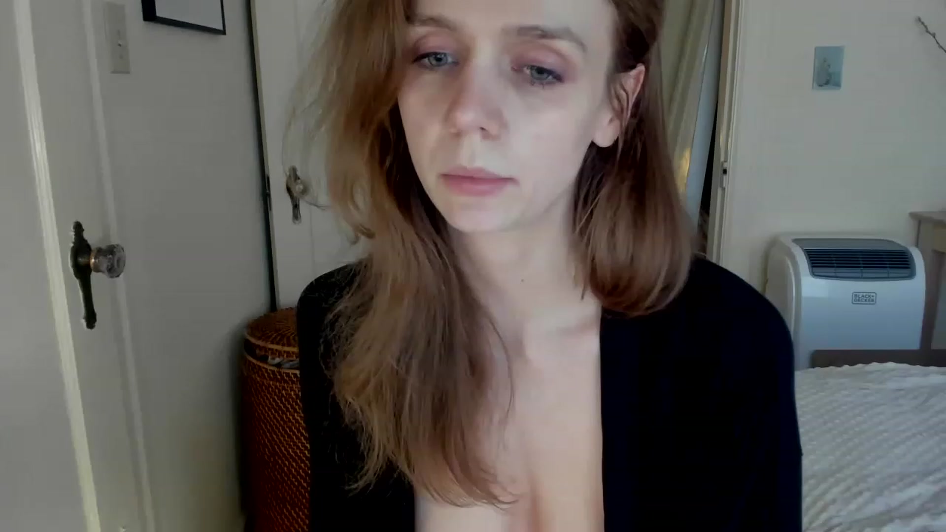 Gallery image thumbnail from muffinmoon's myfreecams stream on, 01/15/2023, 21:04 image 11 of 20