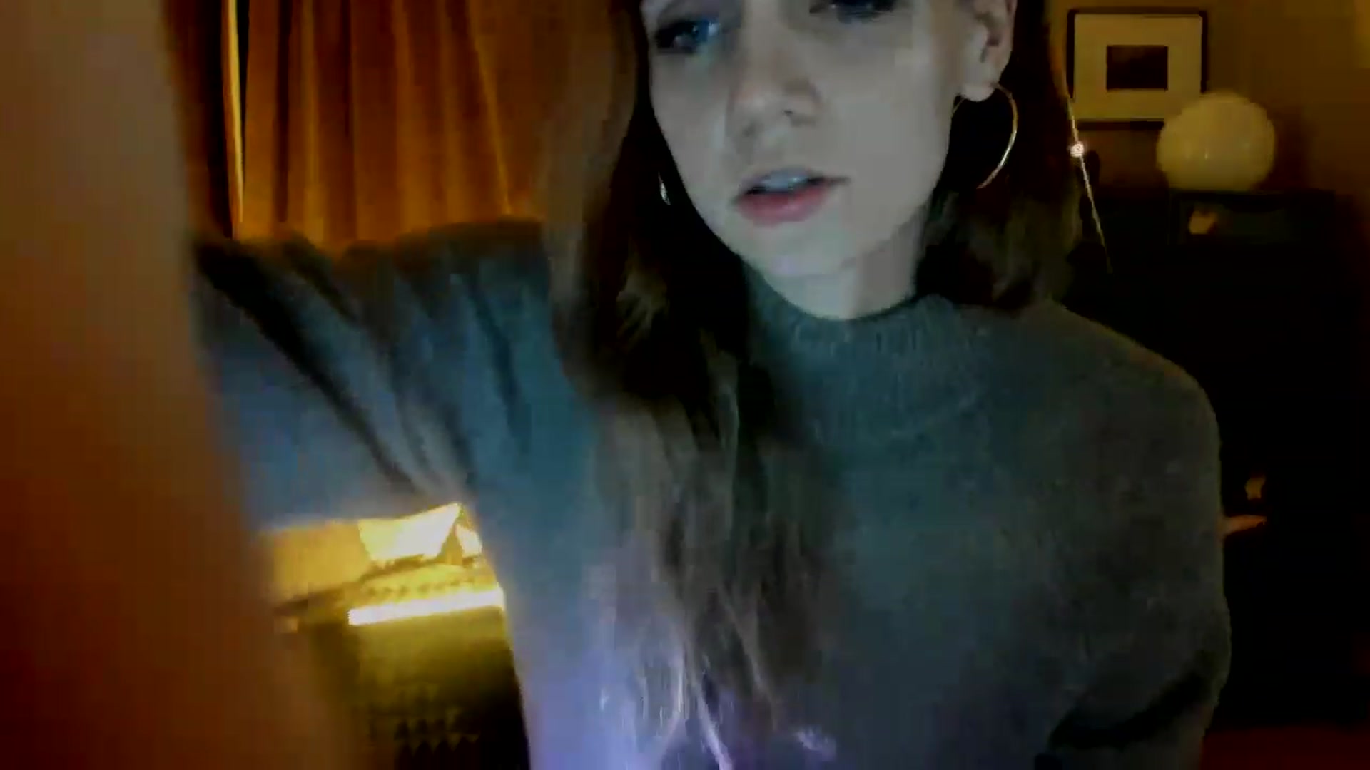 Gallery image thumbnail from muffinmoon's myfreecams stream on, 01/20/2023, 07:44 image 14 of 20