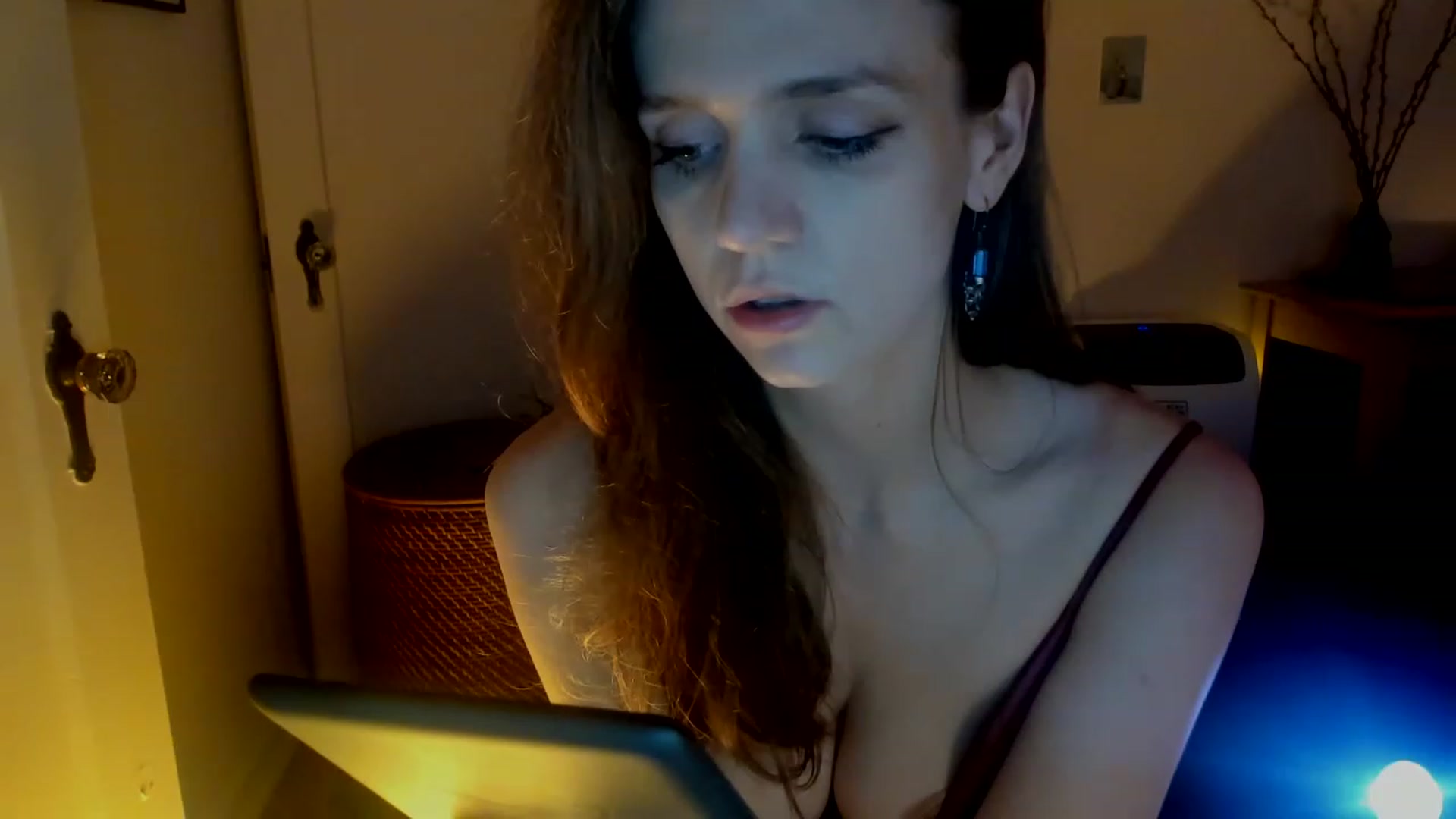 Gallery image thumbnail from muffinmoon's myfreecams stream on, 01/22/2023, 09:17 image 19 of 20