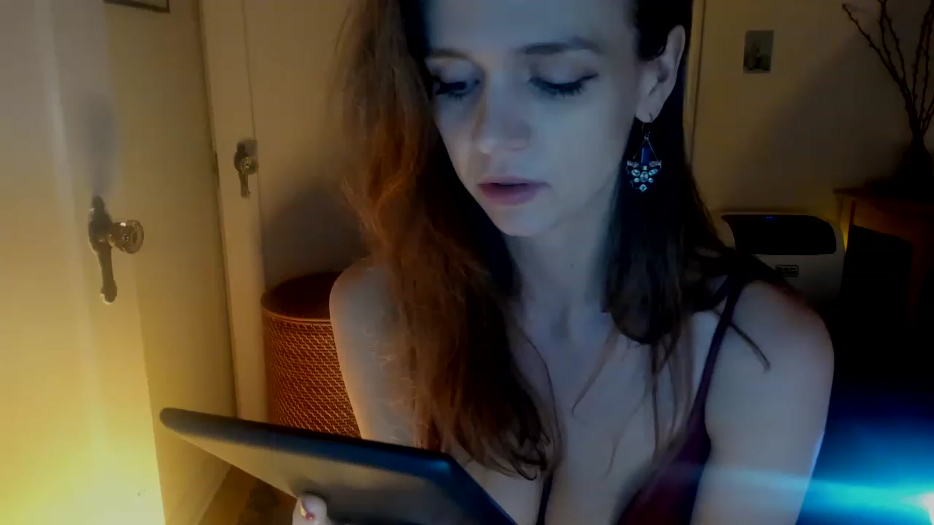 Gallery image thumbnail from muffinmoon's myfreecams stream on, 01/22/2023, 09:17 image 11 of 20