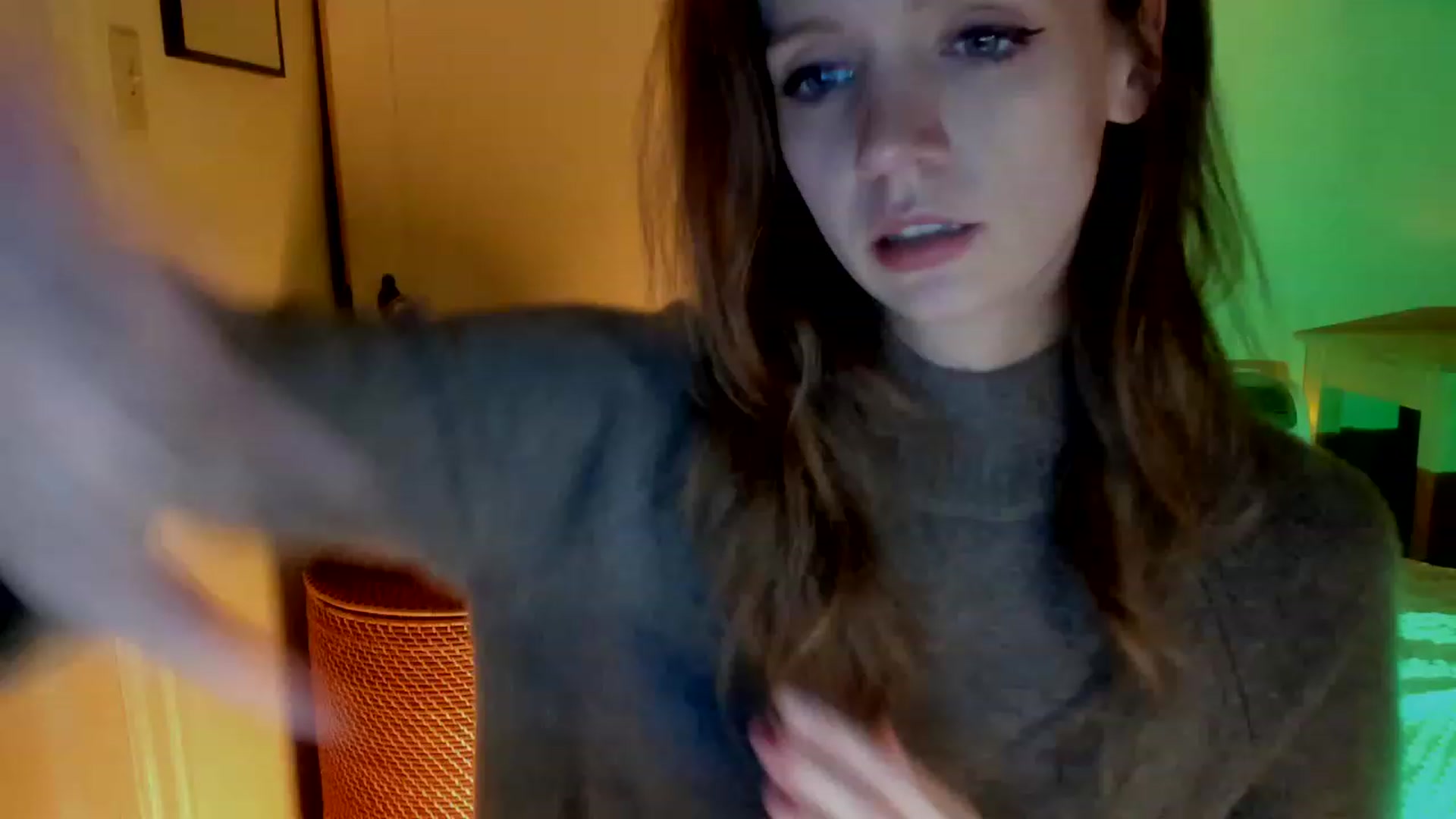 Gallery image thumbnail from muffinmoon's myfreecams stream on, 02/01/2023, 08:32 image 1 of 20