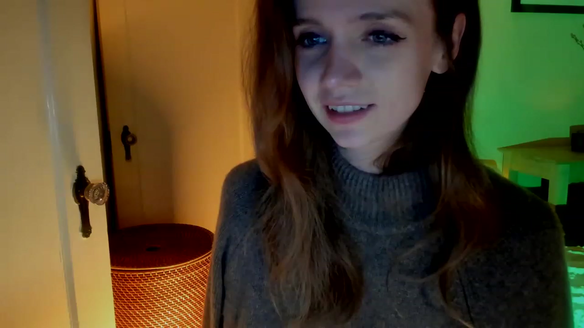 Gallery image thumbnail from muffinmoon's myfreecams stream on, 02/01/2023, 08:32 image 5 of 20