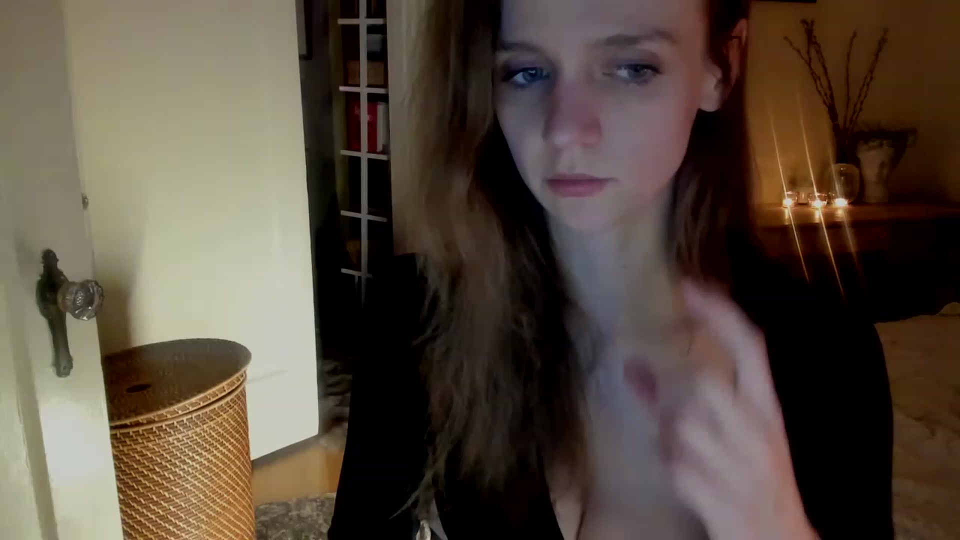 Gallery image thumbnail from muffinmoon's myfreecams stream on, 02/03/2023, 07:40 image 3 of 20