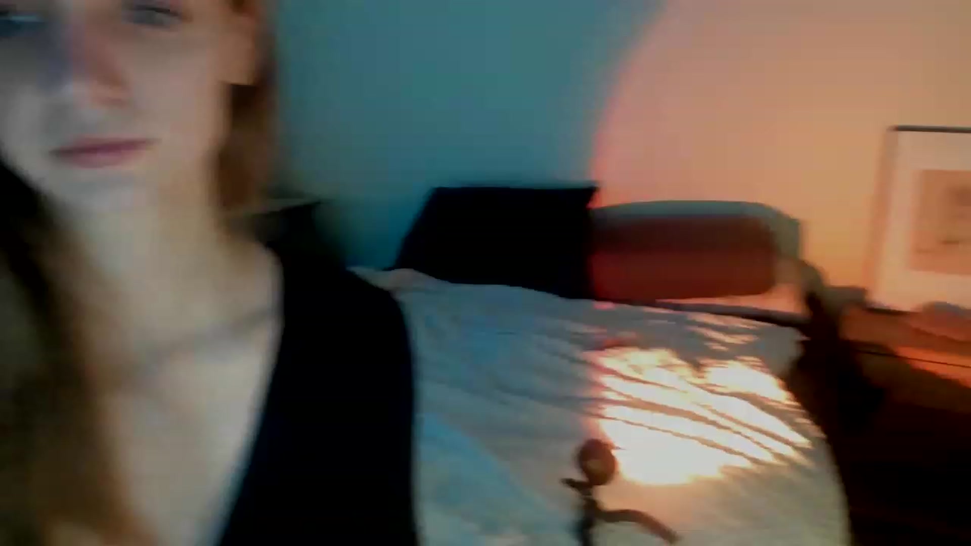 Gallery image thumbnail from muffinmoon's myfreecams stream on, 02/03/2023, 07:40 image 16 of 20