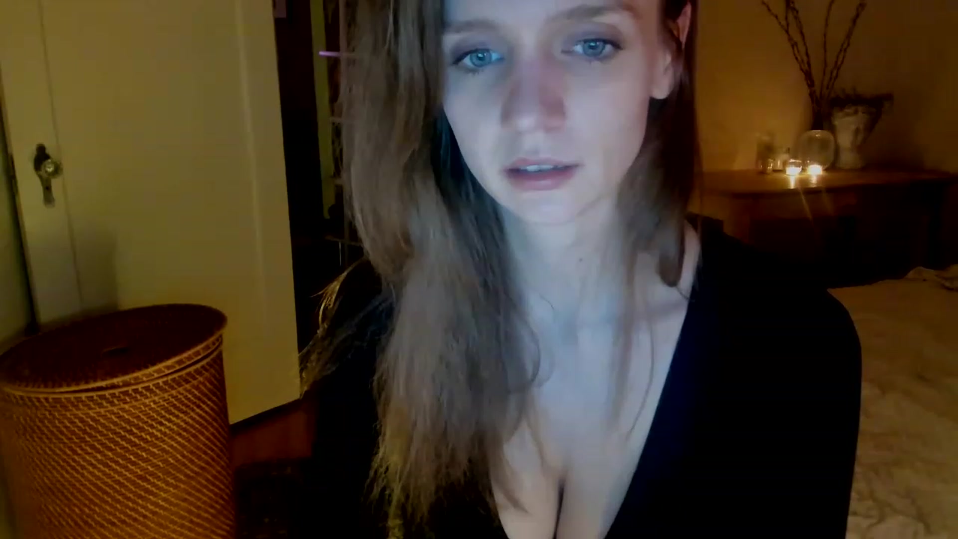 Gallery image thumbnail from muffinmoon's myfreecams stream on, 02/03/2023, 07:40 image 20 of 20