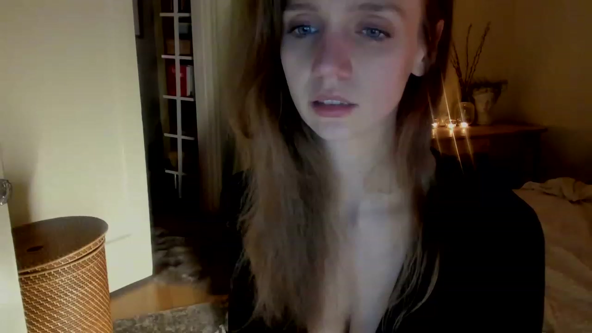 Gallery image thumbnail from muffinmoon's myfreecams stream on, 02/03/2023, 07:40 image 4 of 20