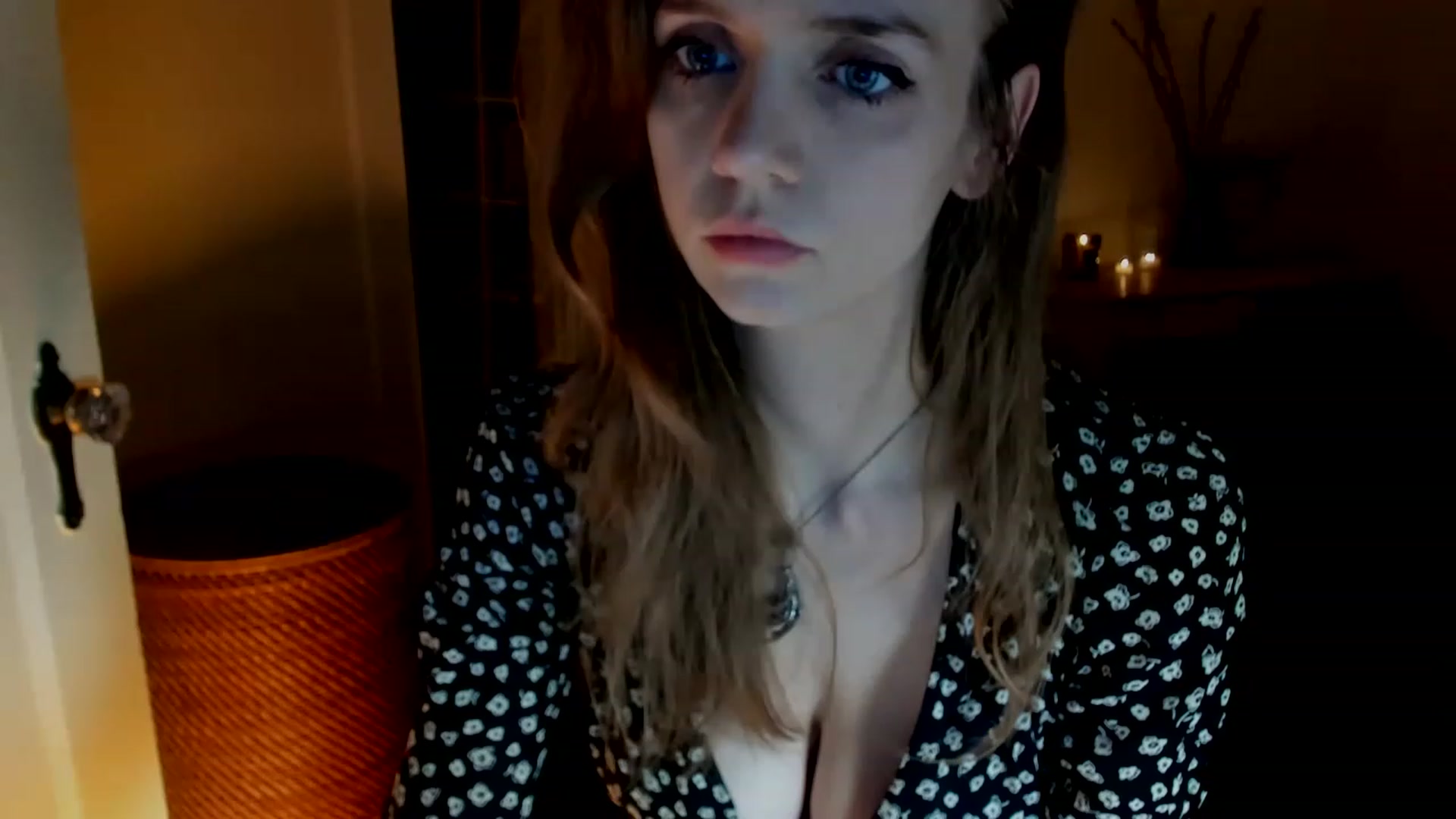 Gallery image thumbnail from muffinmoon's myfreecams stream on, 02/14/2023, 08:01 image 6 of 20