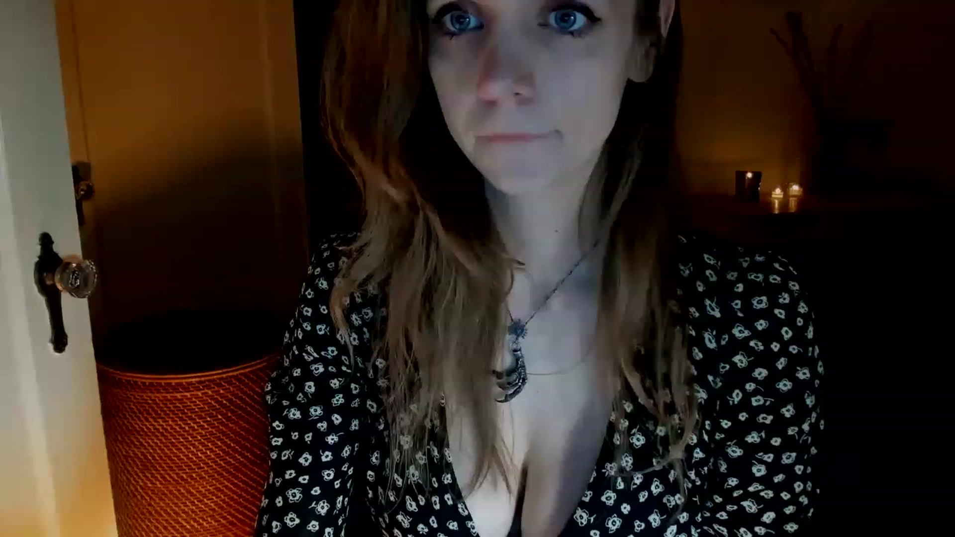 Gallery image thumbnail from muffinmoon's myfreecams stream on, 02/14/2023, 08:01 image 11 of 20