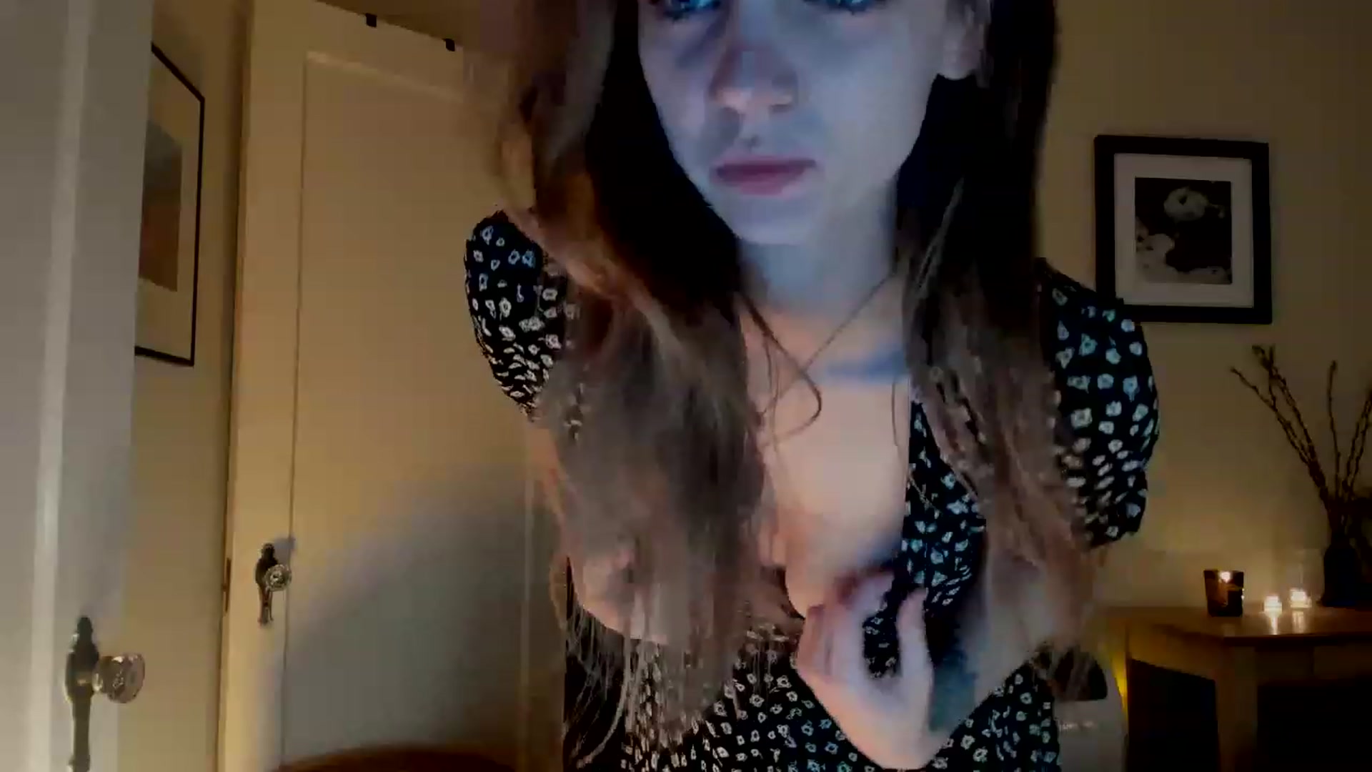 Gallery image thumbnail from muffinmoon's myfreecams stream on, 02/14/2023, 08:01 image 16 of 20