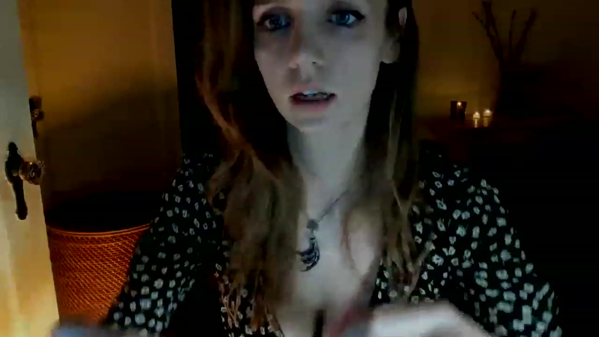 Gallery image thumbnail from muffinmoon's myfreecams stream on, 02/14/2023, 08:01 image 9 of 20