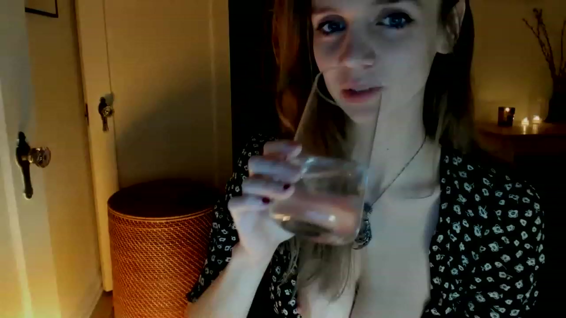 Gallery image thumbnail from muffinmoon's myfreecams stream on, 02/14/2023, 08:01 image 15 of 20