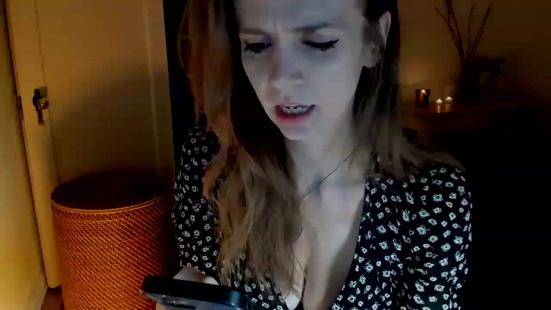 Gallery image thumbnail from muffinmoon's myfreecams stream on, 02/14/2023, 08:01 image 2 of 20