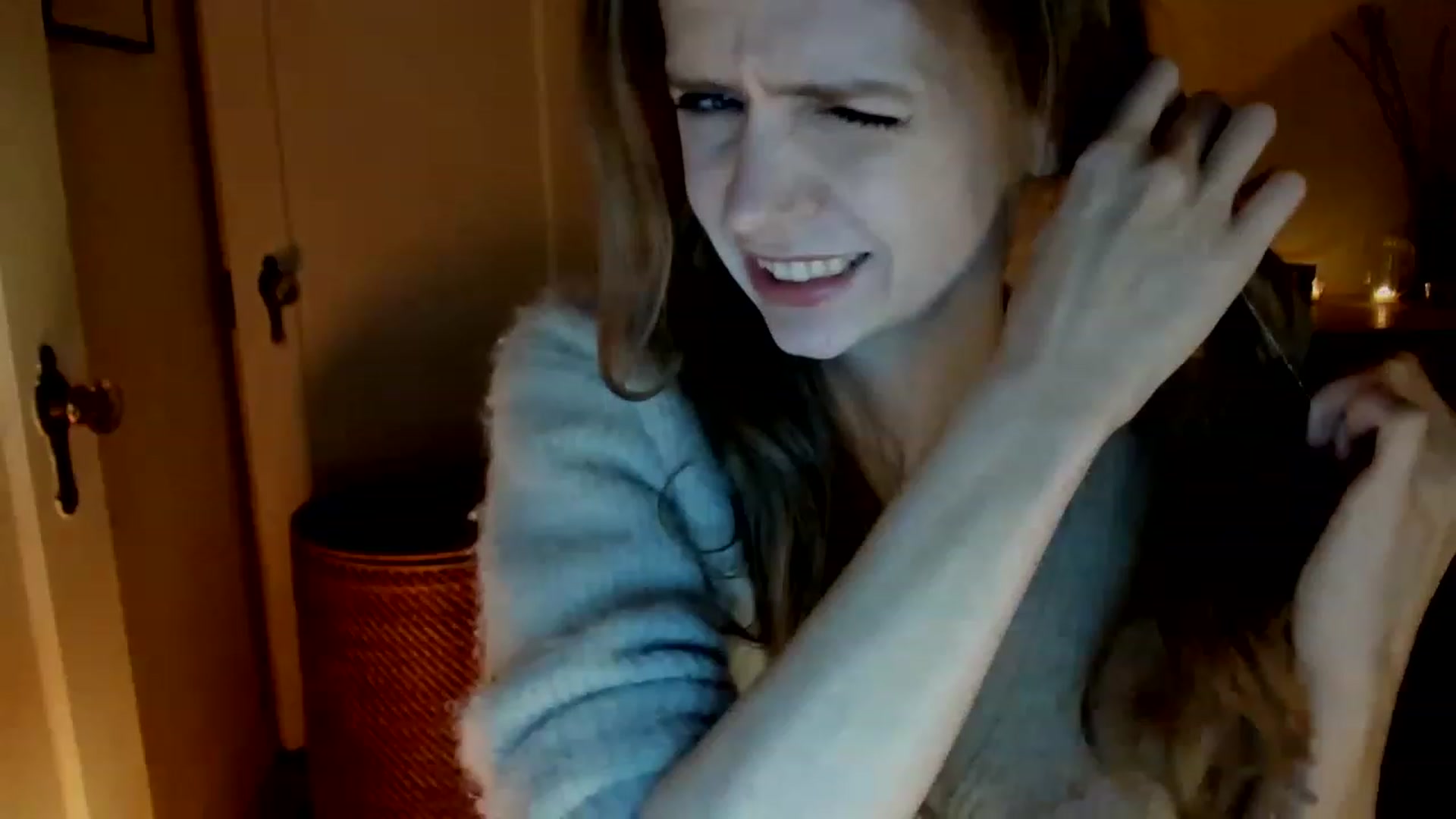 Gallery image thumbnail from muffinmoon's myfreecams stream on, 02/19/2023, 06:39 image 1 of 20