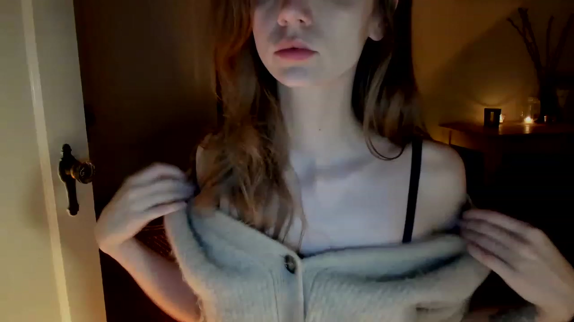 Gallery image thumbnail from muffinmoon's myfreecams stream on, 02/19/2023, 07:11 image 1 of 20
