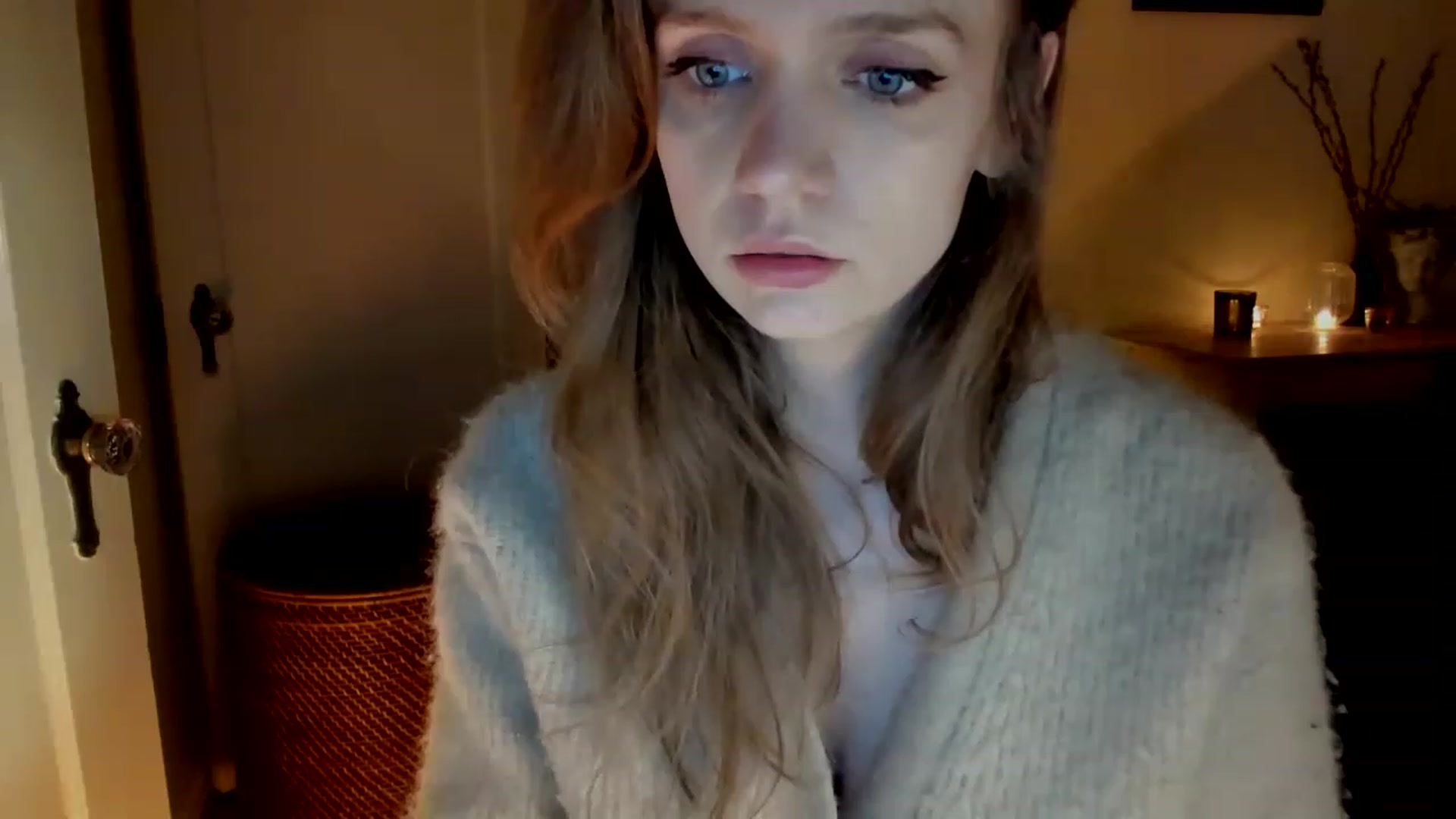 Gallery image thumbnail from muffinmoon's myfreecams stream on, 02/19/2023, 07:11 image 20 of 20