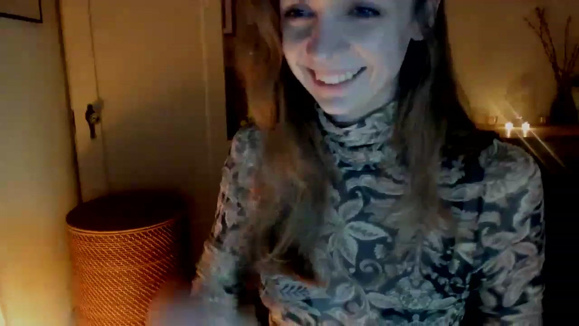Gallery image thumbnail from muffinmoon's myfreecams stream on, 02/21/2023, 06:48 image 19 of 20