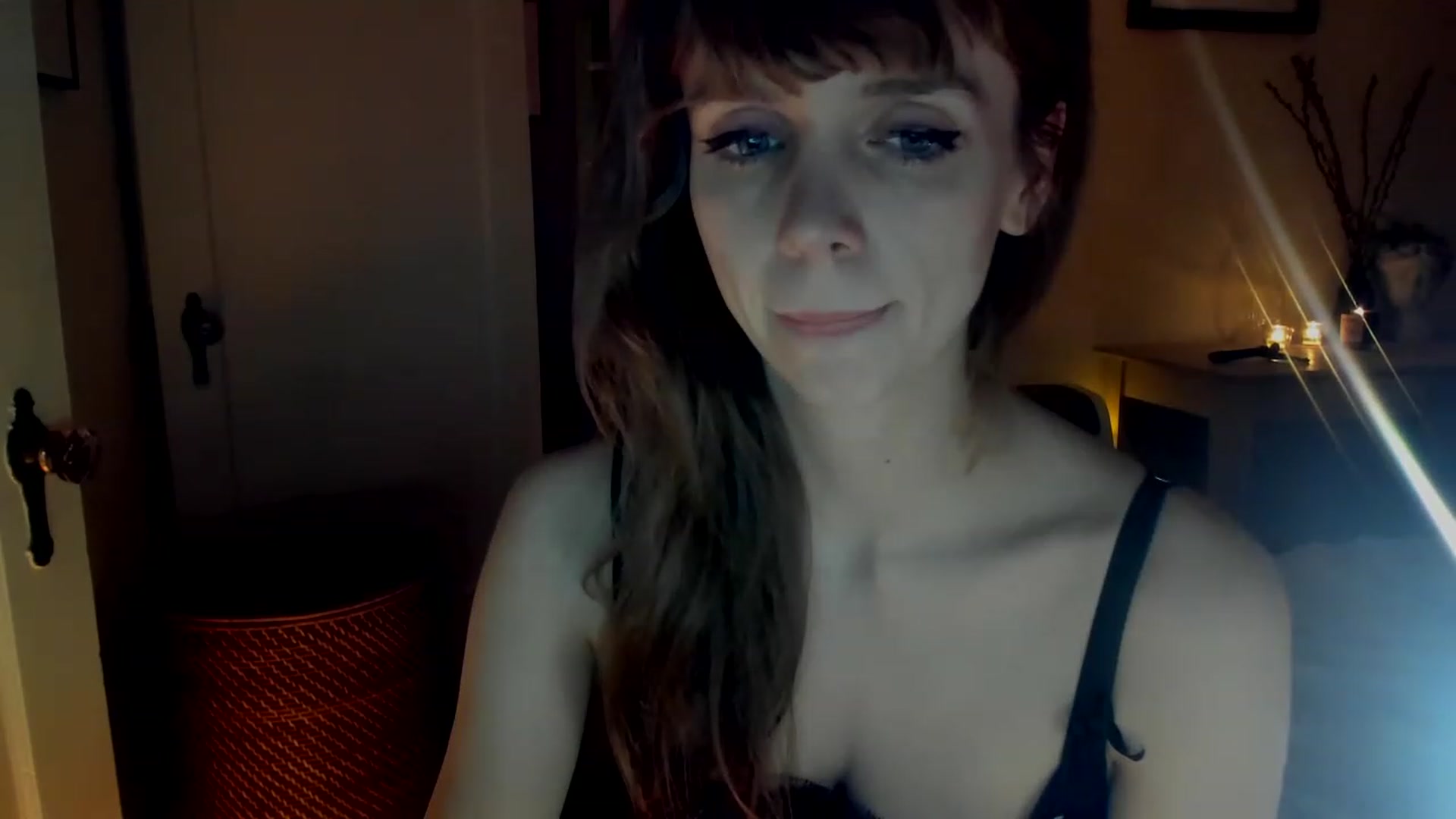 Gallery image thumbnail from muffinmoon's myfreecams stream on, 02/24/2023, 07:30 image 6 of 20