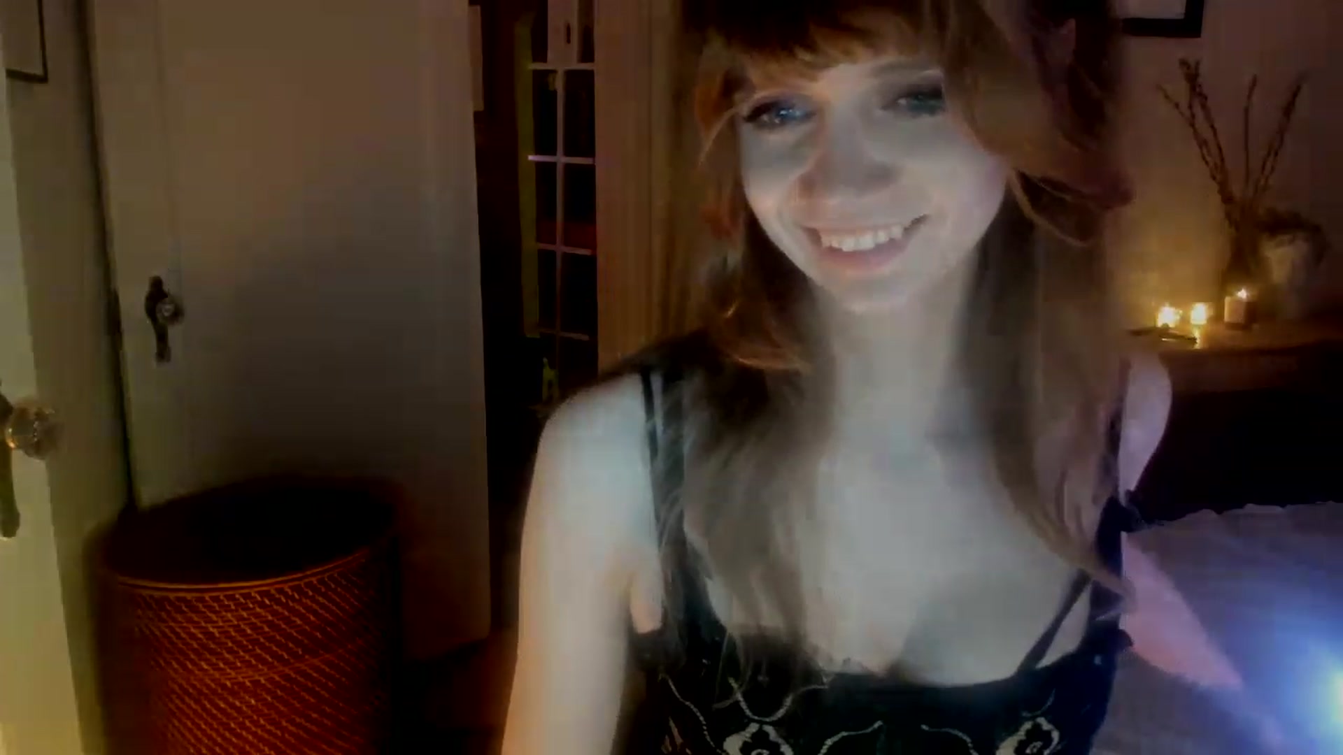 Gallery image thumbnail from muffinmoon's myfreecams stream on, 02/24/2023, 07:30 image 4 of 20