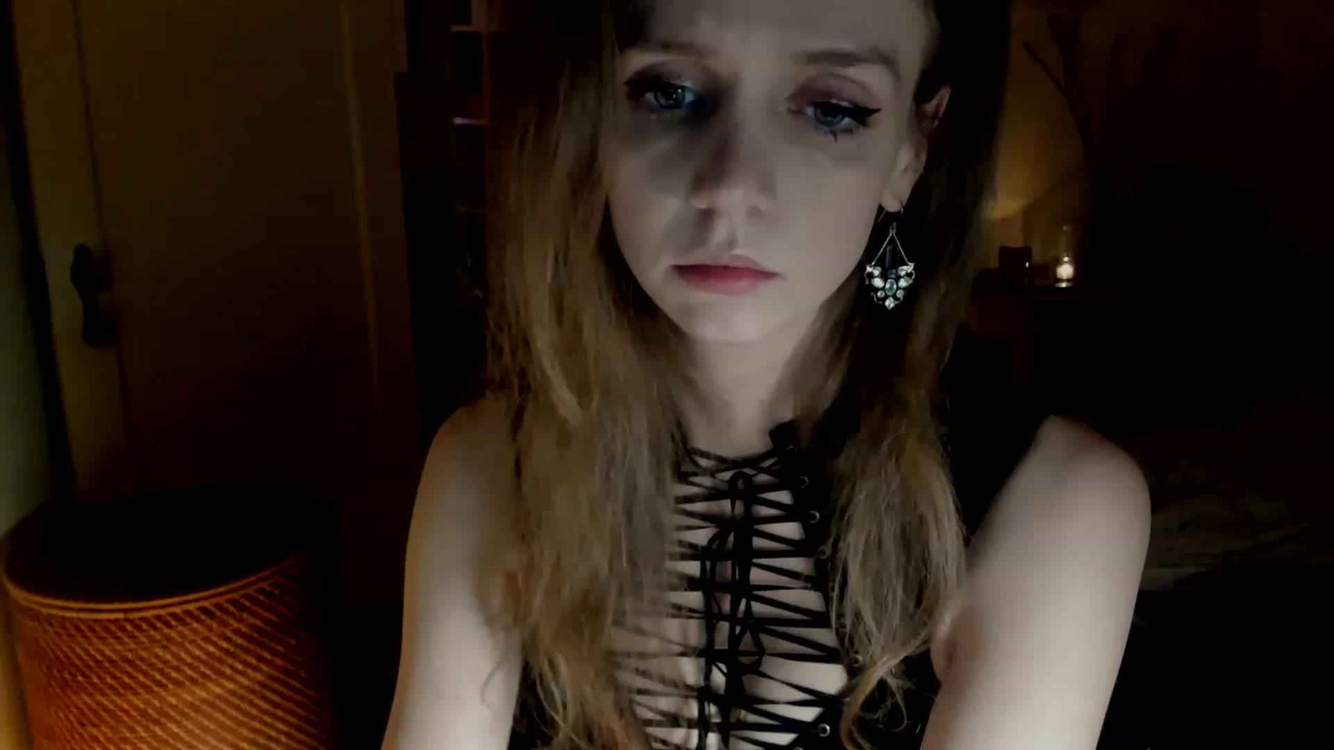 Gallery image thumbnail from muffinmoon's myfreecams stream on, 03/01/2023, 07:54 image 2 of 20