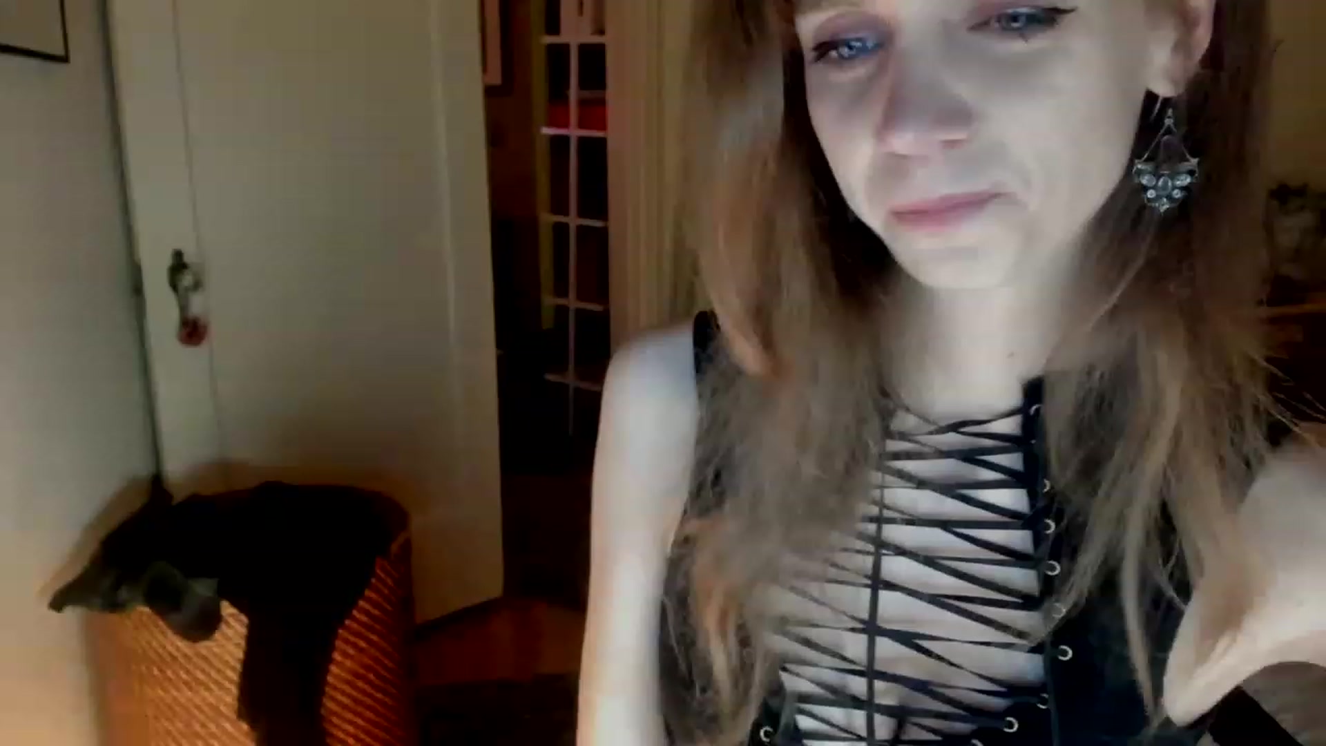 Gallery image thumbnail from muffinmoon's myfreecams stream on, 03/01/2023, 07:54 image 8 of 20