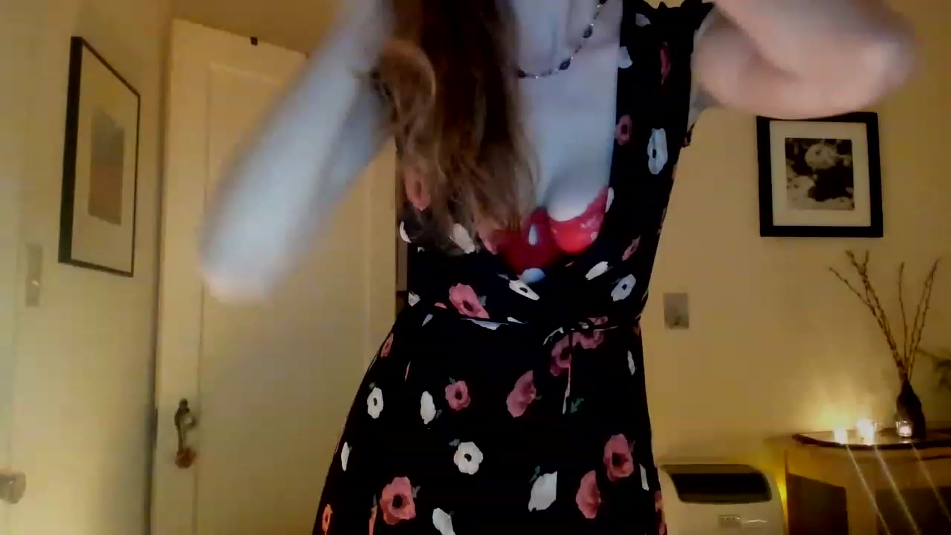 Gallery image thumbnail from muffinmoon's myfreecams stream on, 03/05/2023, 07:38 image 6 of 20