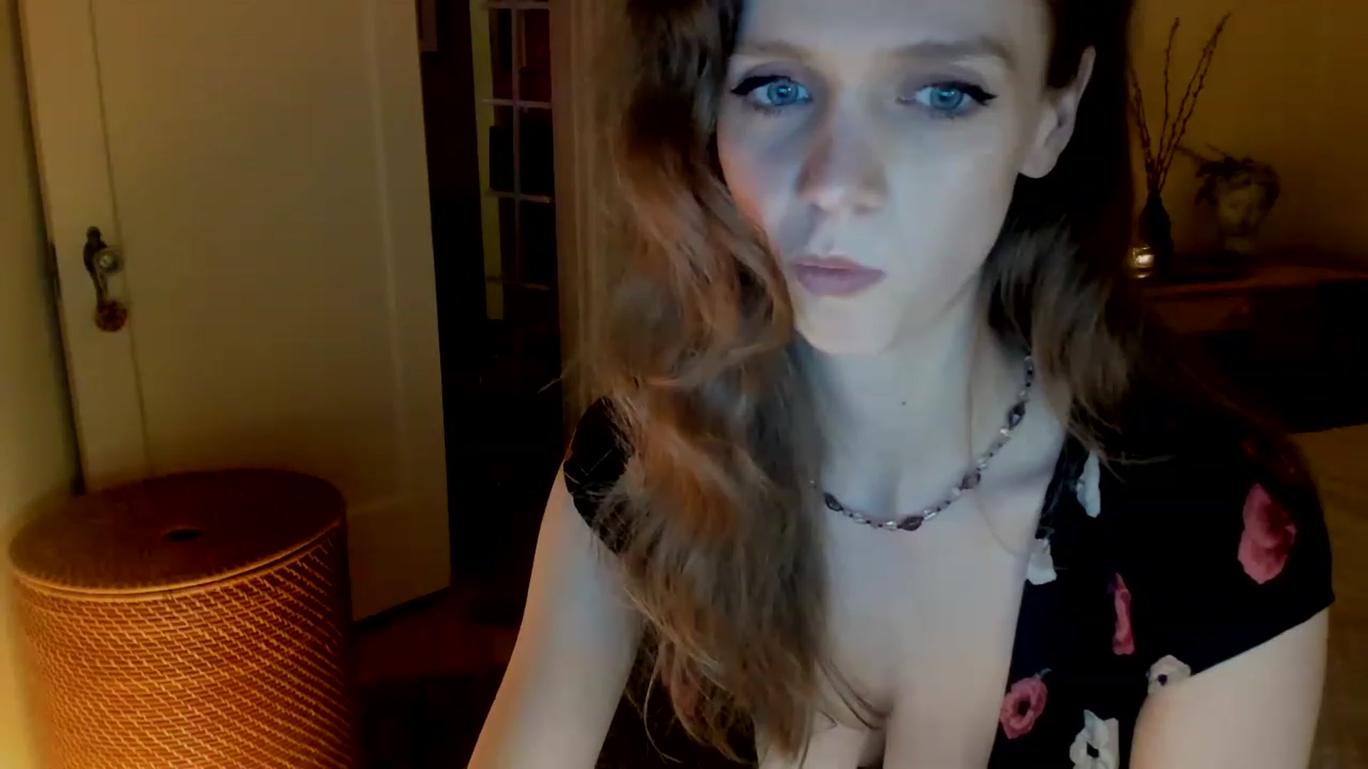 Gallery image thumbnail from muffinmoon's myfreecams stream on, 03/05/2023, 07:38 image 5 of 20
