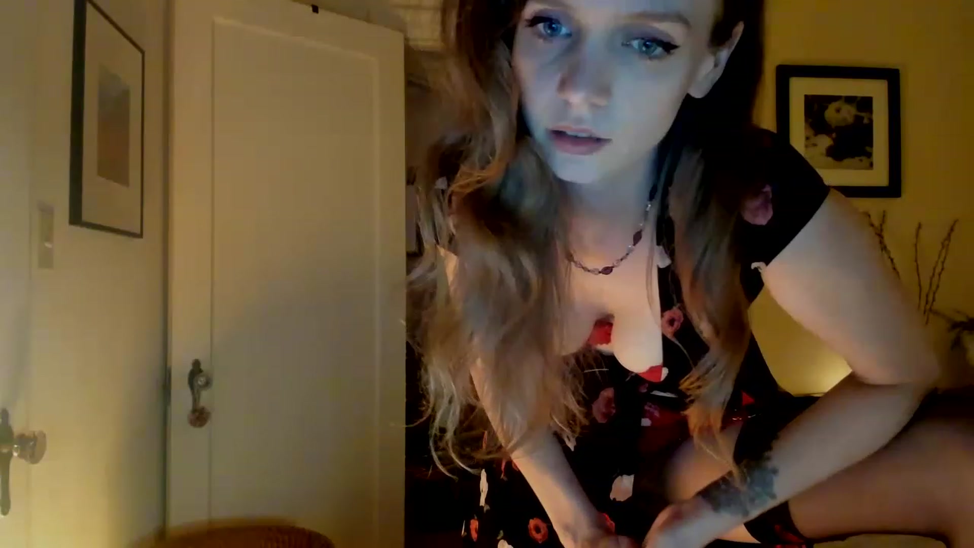 Gallery image thumbnail from muffinmoon's myfreecams stream on, 03/05/2023, 07:38 image 18 of 20