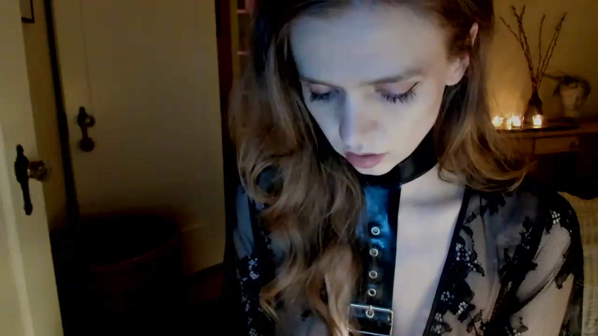 Gallery image thumbnail from muffinmoon's myfreecams stream on, 03/10/2023, 05:37 image 4 of 20