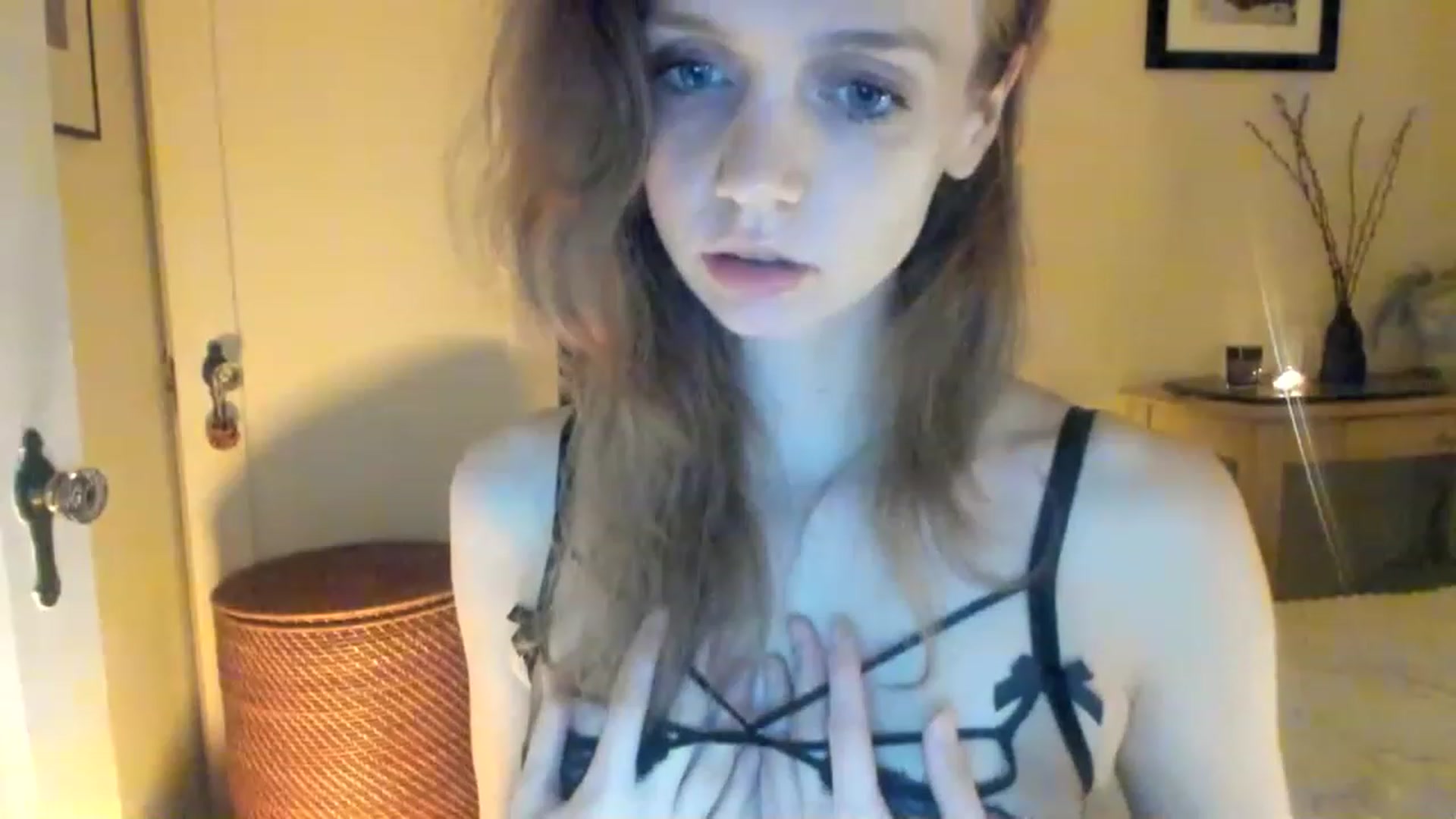 Gallery image thumbnail from muffinmoon's myfreecams stream on, 04/14/2023, 06:03 image 1 of 20