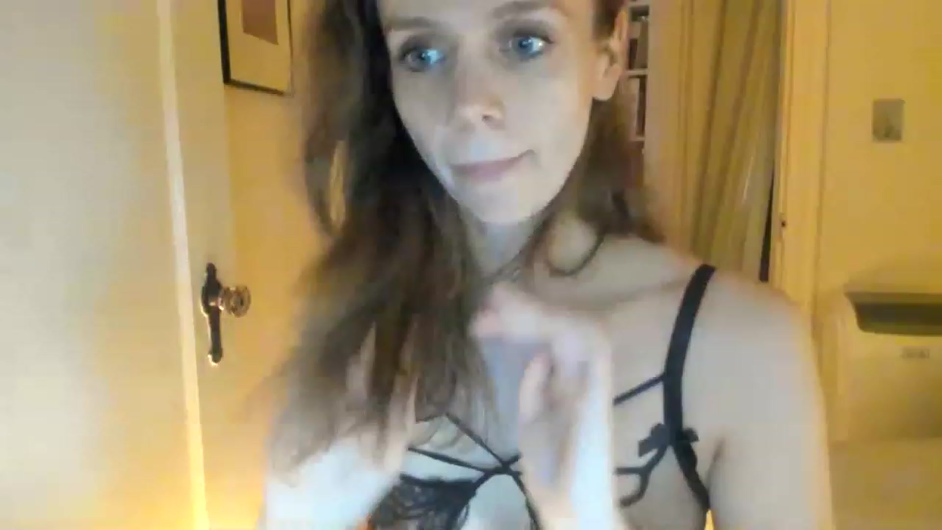 Gallery image thumbnail from muffinmoon's myfreecams stream on, 04/14/2023, 06:03 image 3 of 20