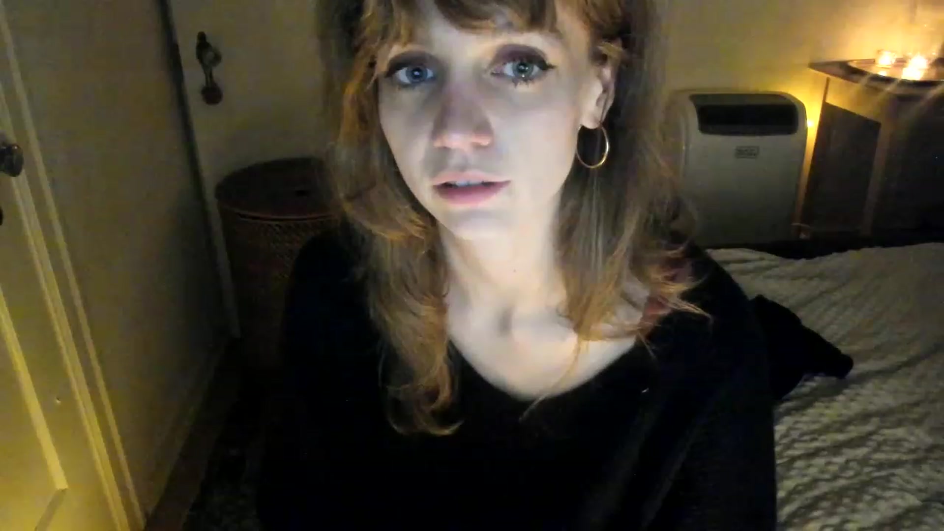 Gallery image thumbnail from muffinmoon's myfreecams stream on, 04/21/2023, 07:24 image 17 of 20
