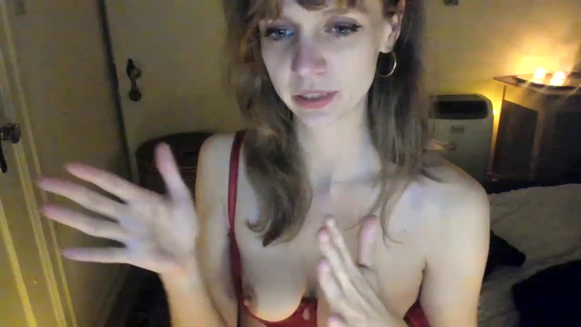 Gallery image thumbnail from muffinmoon's myfreecams stream on, 04/21/2023, 07:24 image 20 of 20
